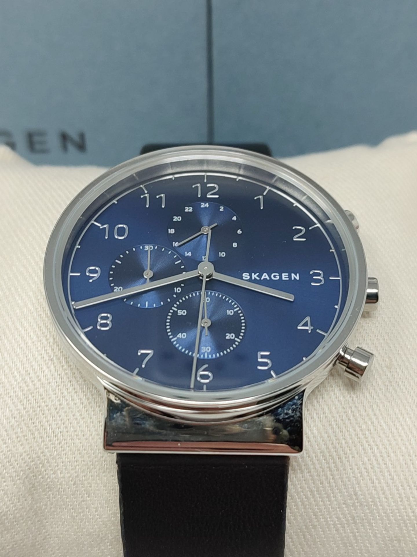 RRP £149.00 Skagen Mens Chronograph Quartz Watch with Leather Strap - Image 3 of 3