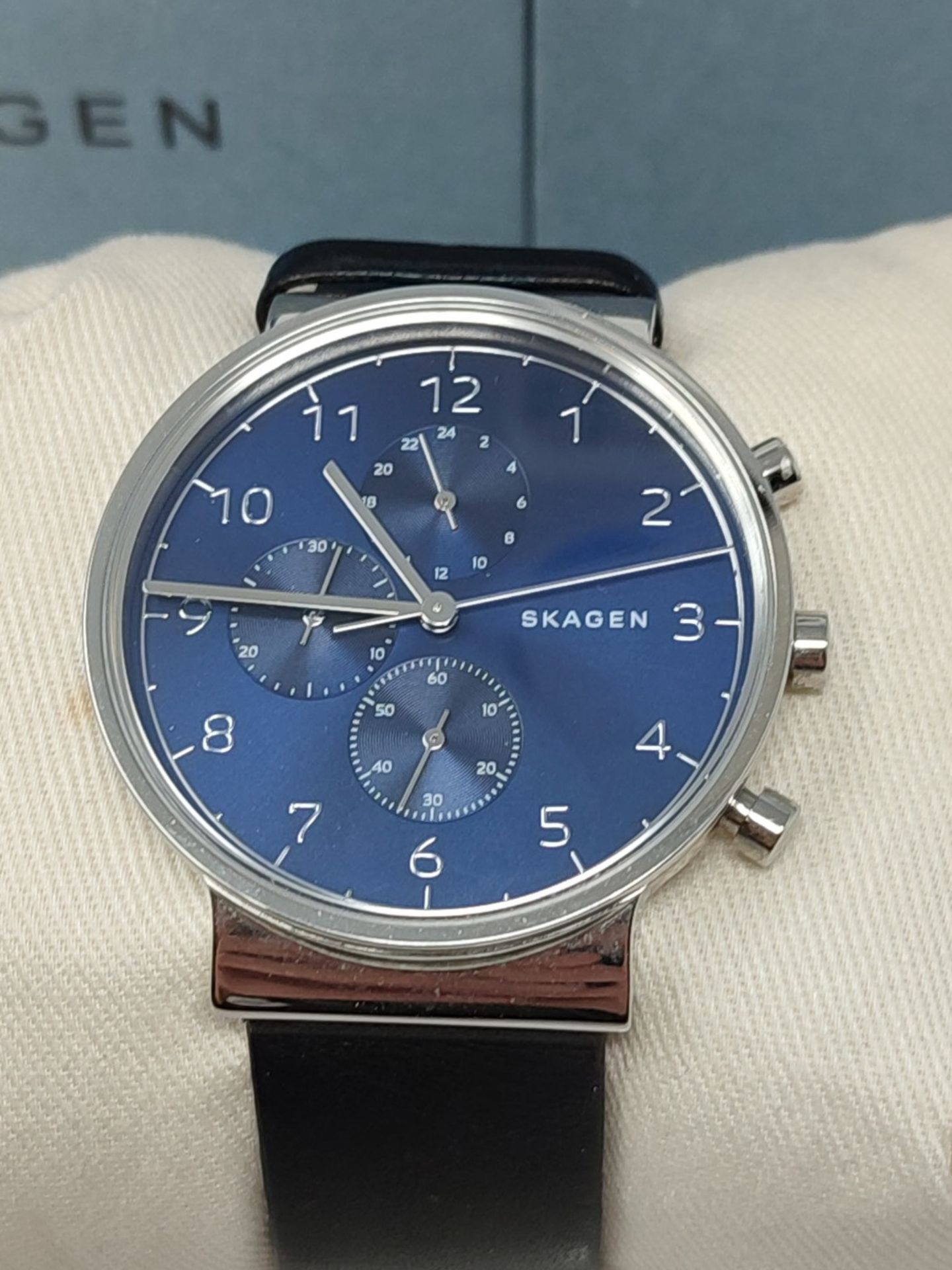 RRP £149.00 Skagen Mens Chronograph Quartz Watch with Leather Strap - Image 3 of 3