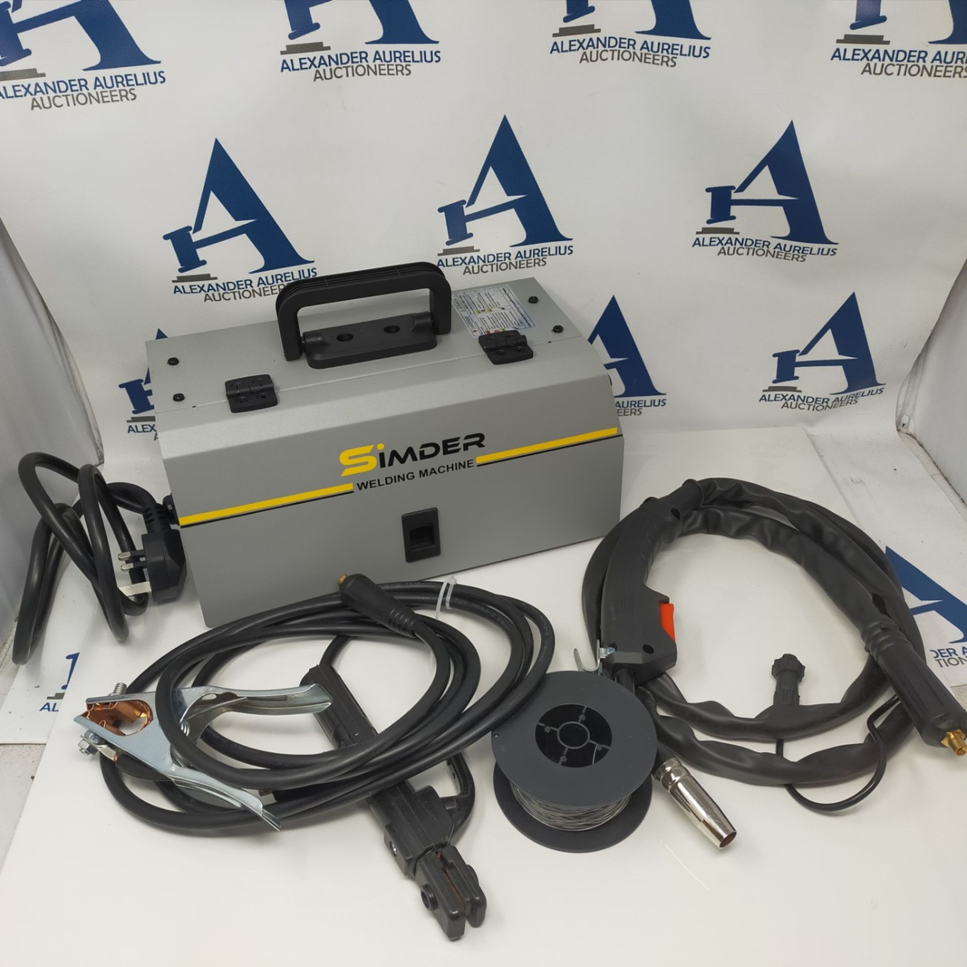 RRP £90.00 SSIMDER MIG Welder Gasless MIG MMA 2 in 1 Welding Machine Flux Core Welder 220V 140Amp - Image 2 of 2