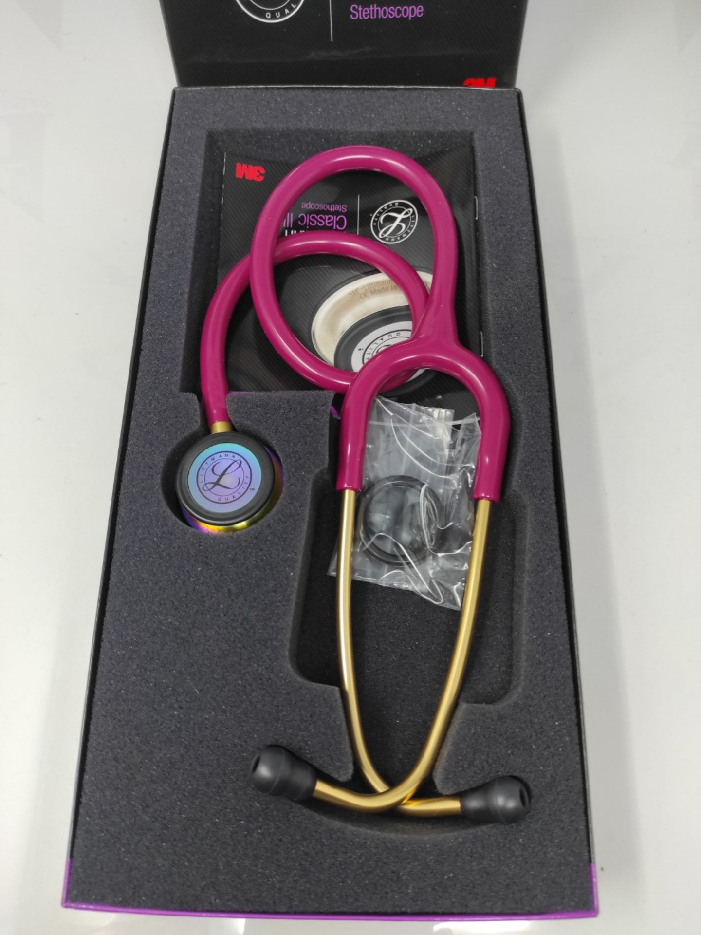 RRP £86.00 3M Littmann Classic III Monitoring Stethoscope, Rainbow-Finish, Raspberry Tube, 69 cm, - Image 3 of 3