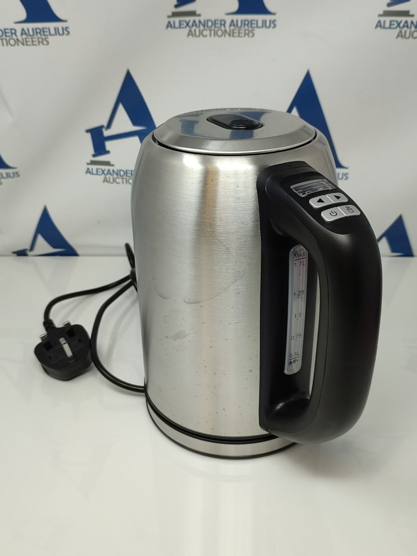 Amazon Basics Stainless Steel Kettle with Digital Display, Strix Controller, Keep Warm - Image 2 of 3