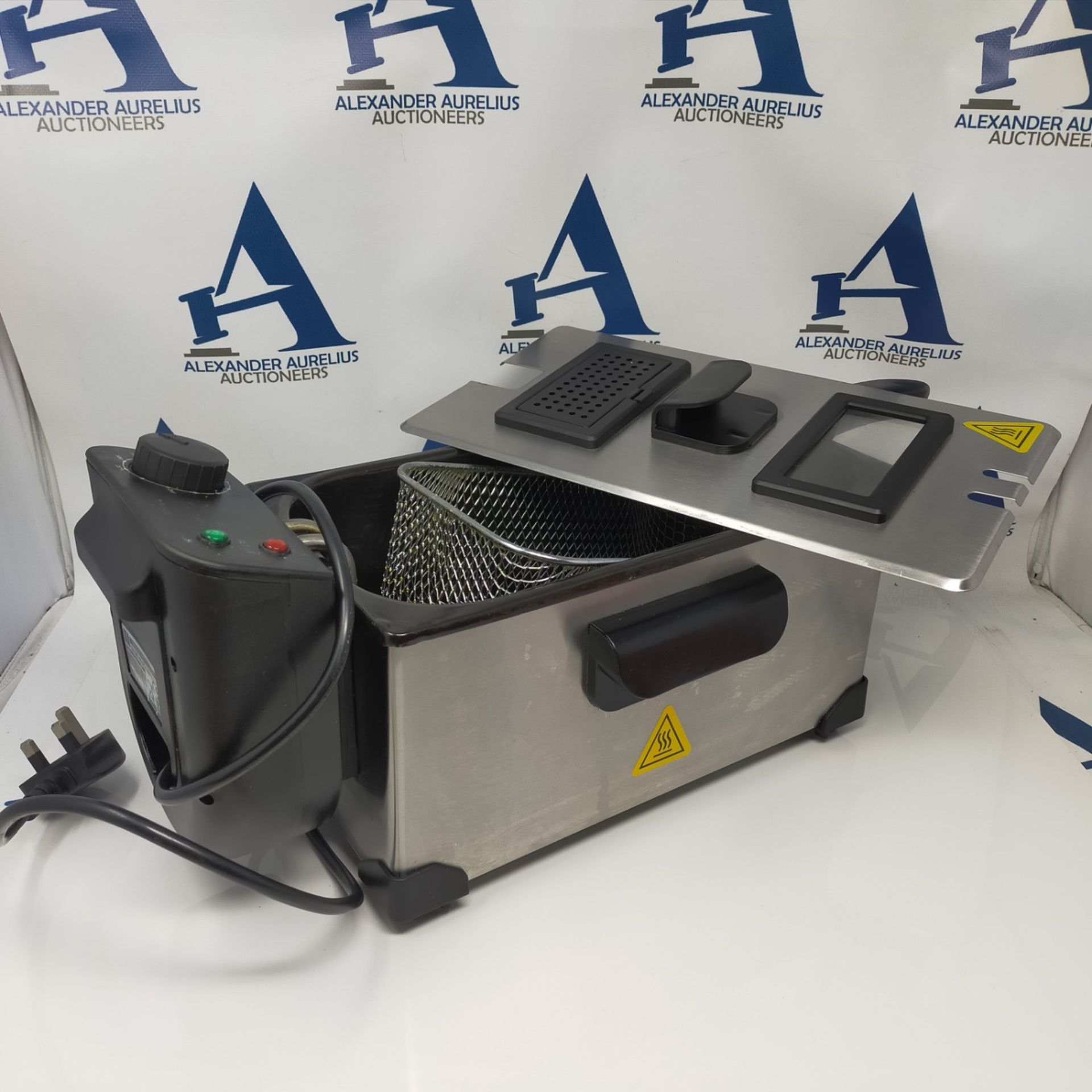 Aigostar Deep Fryer 2200W, 3L, 304 Food Grade Stainless Steel, Temperature Control, Re - Image 2 of 3