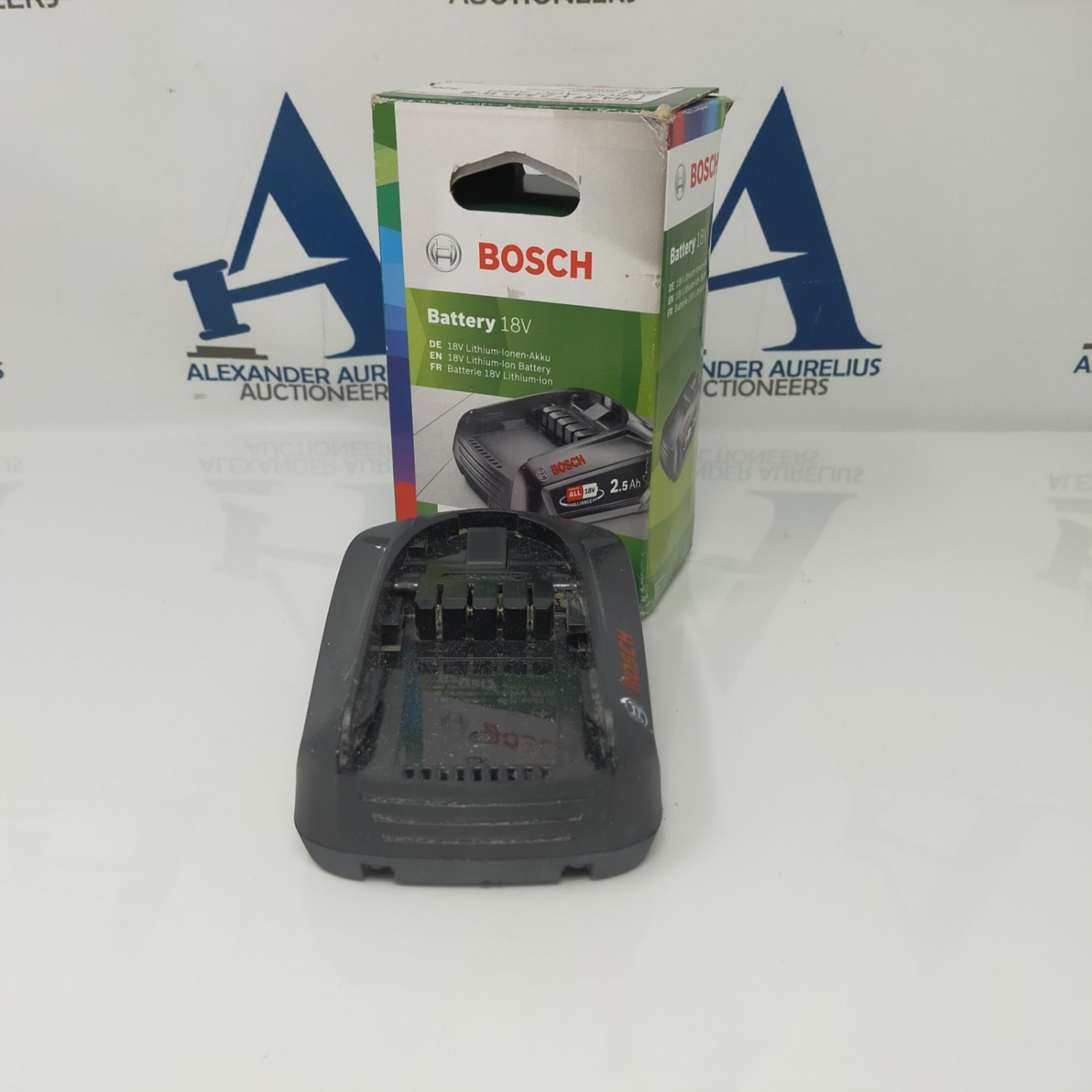 Bosch Home and Garden Battery Pack PBA 18V (battery 2.5 Ah W-B, 18 Volt System, in car - Image 2 of 2