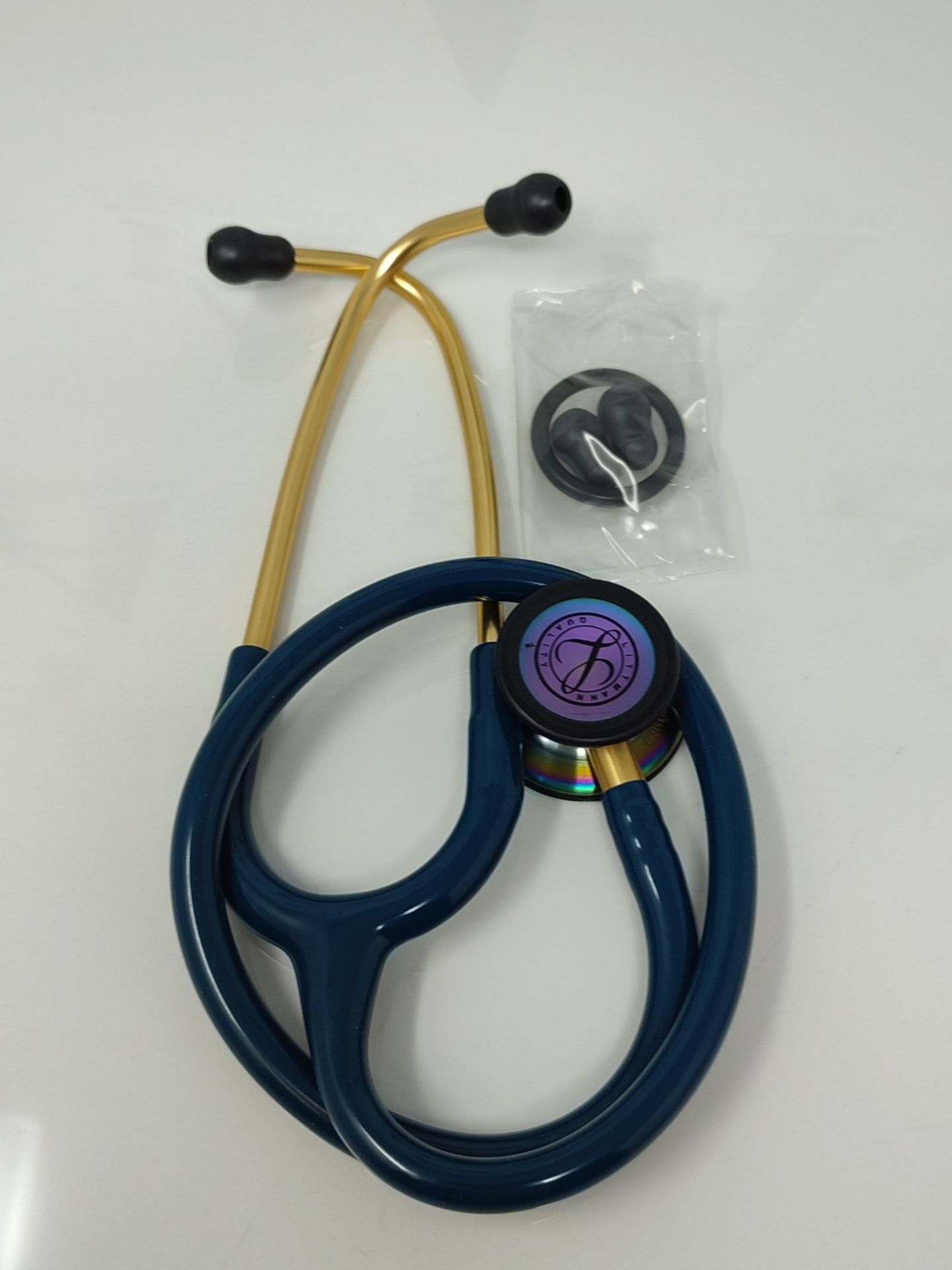 RRP £101.00 3M Littmann Classic III Monitoring Stethoscope, Rainbow-Finish, Caribbean Blue Tube, 6 - Image 3 of 3