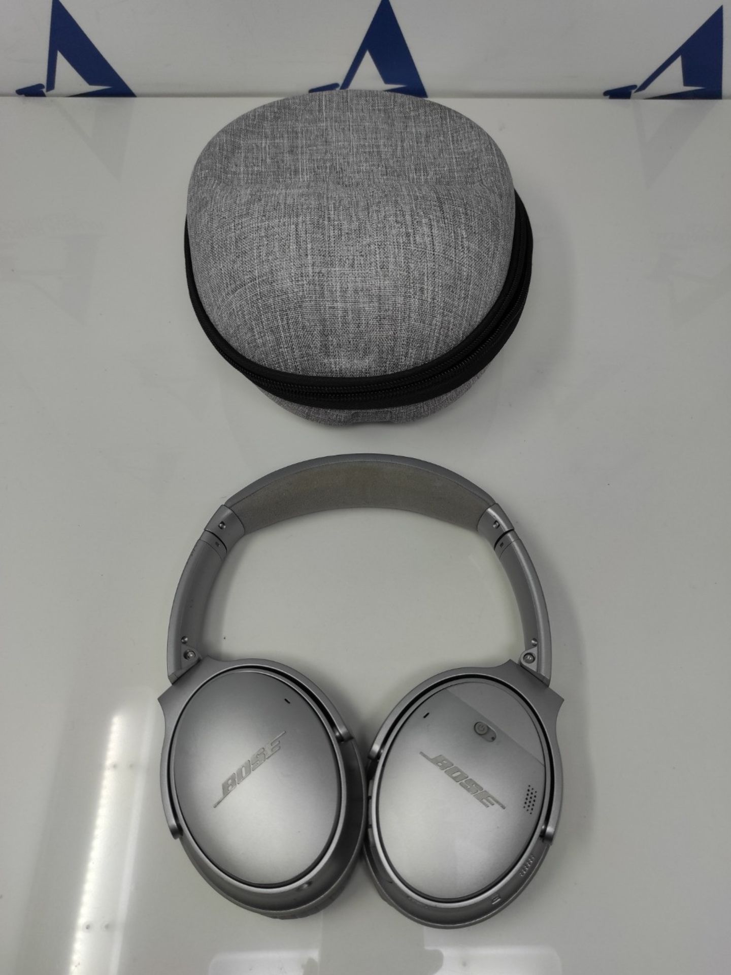 RRP £220.00 Bose QuietComfort 35 (Series I) Wireless Headphones, Noise Cancelling - Silver - Image 2 of 3