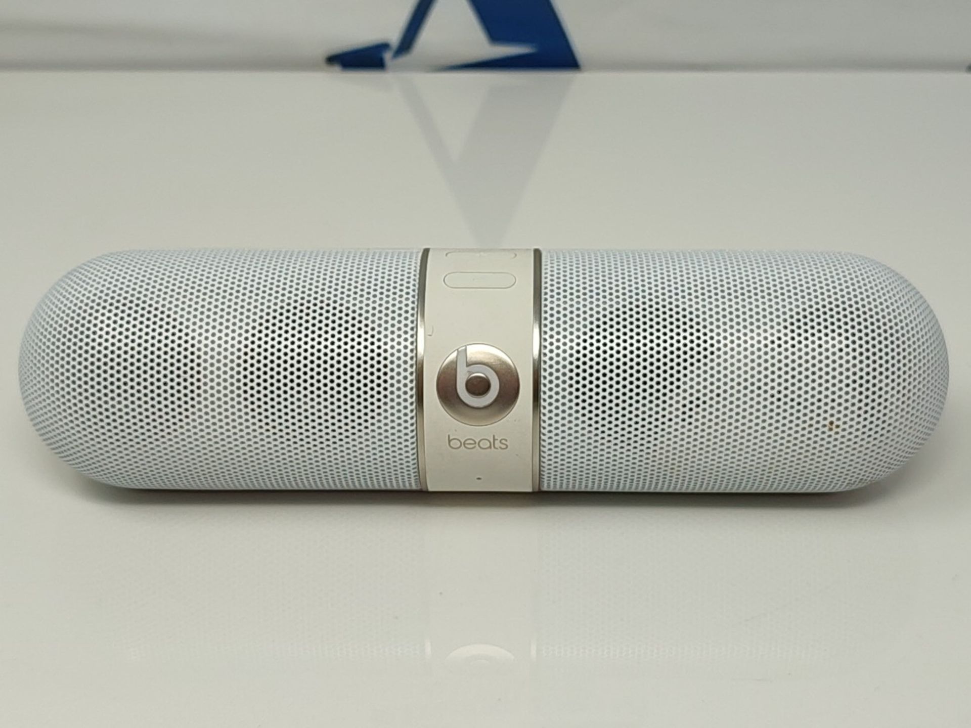 RRP £100.00 Beats by Dr. Dre Pill 2.0 Bluetooth Wireless Speaker - Gold - Image 2 of 3