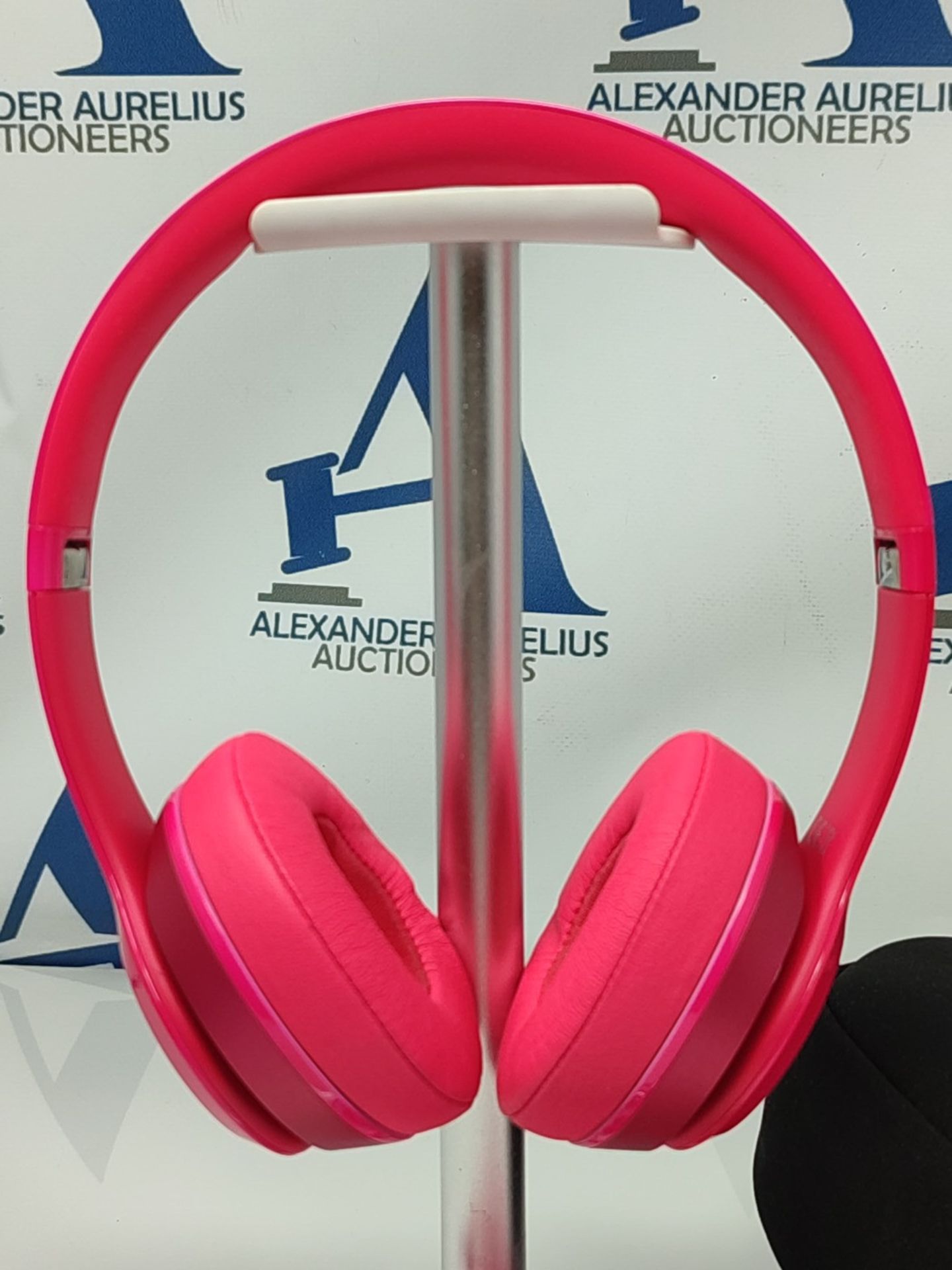 RRP £190.00 Beats Solo2 On-Ear Headphones - Pink - Image 3 of 3