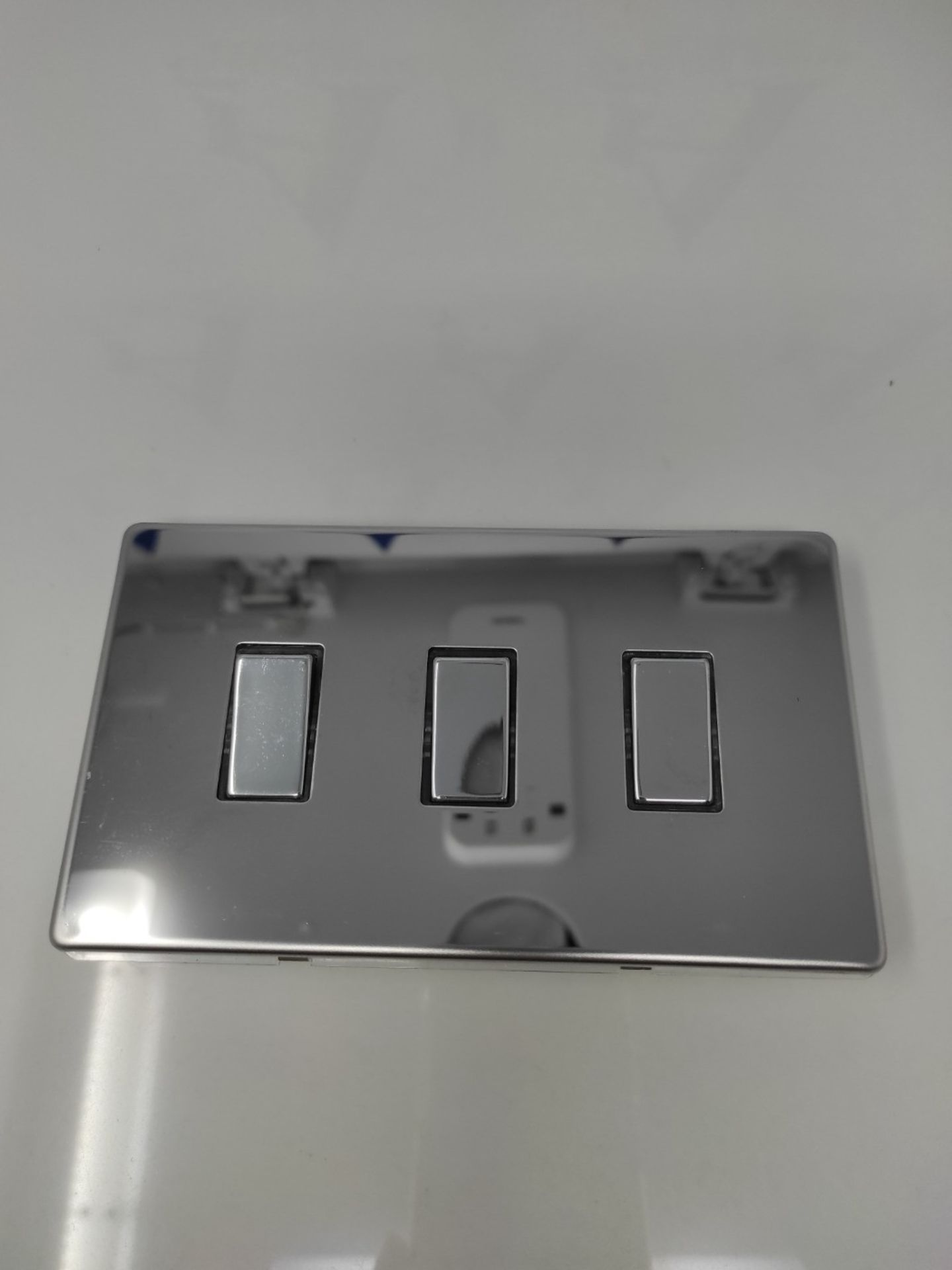 Varilight 3-Gang 10A 1- or 2-Way Rocker Light Switch (Twin Plate) Polished Chrome XDC9 - Bild 2 aus 3