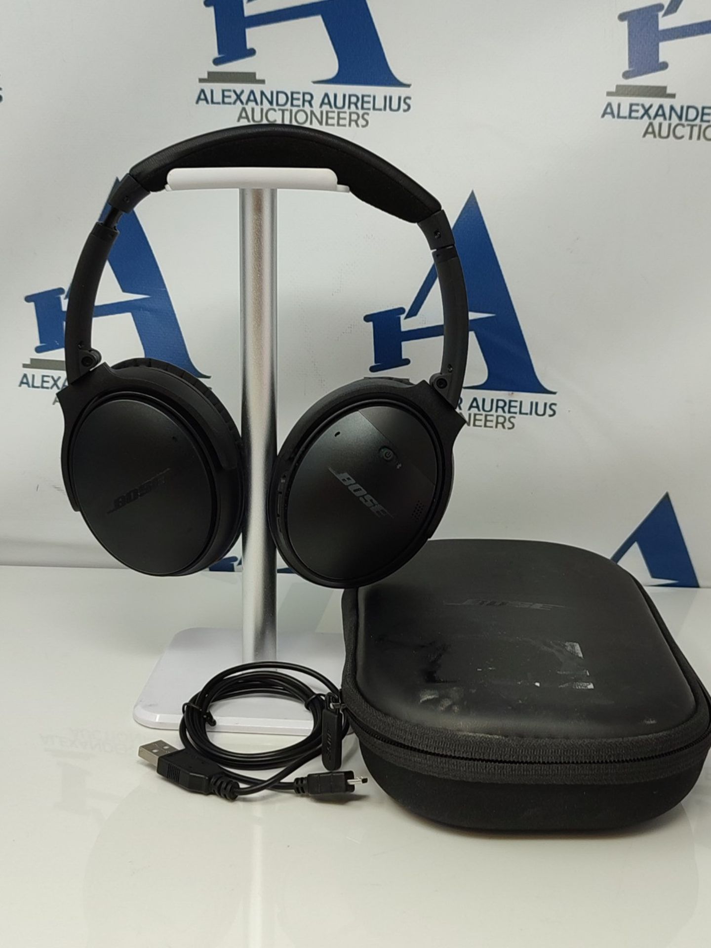 RRP £322.00 Bose QuietComfort 35 (Series I) Wireless Headphones, Noise Cancelling - Black - Image 2 of 3