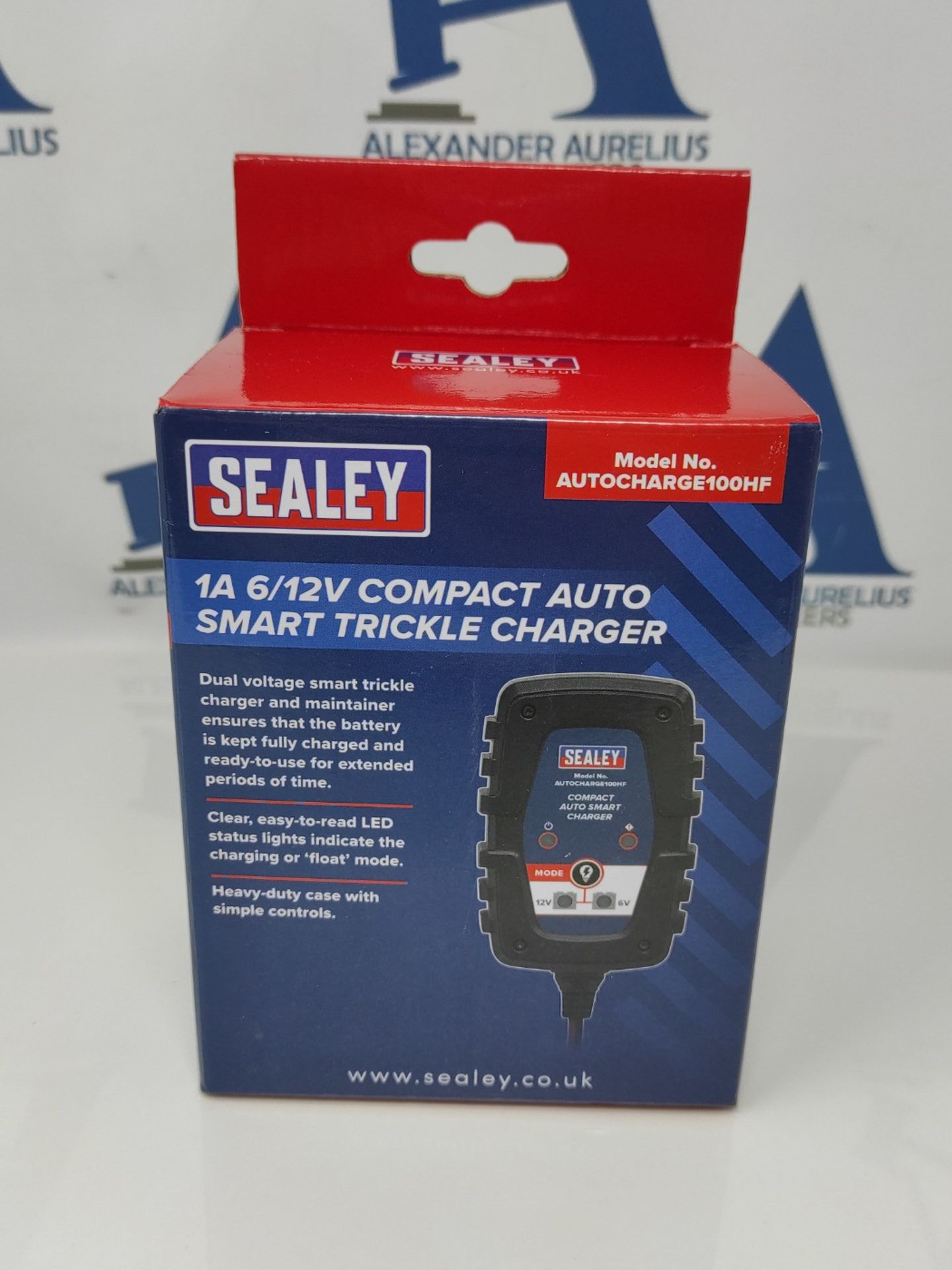 Sealey Compact Smart Trickle Charger & Maintainer 1A 6/12V - AUTOCHARGE100HF, Black - Image 2 of 3