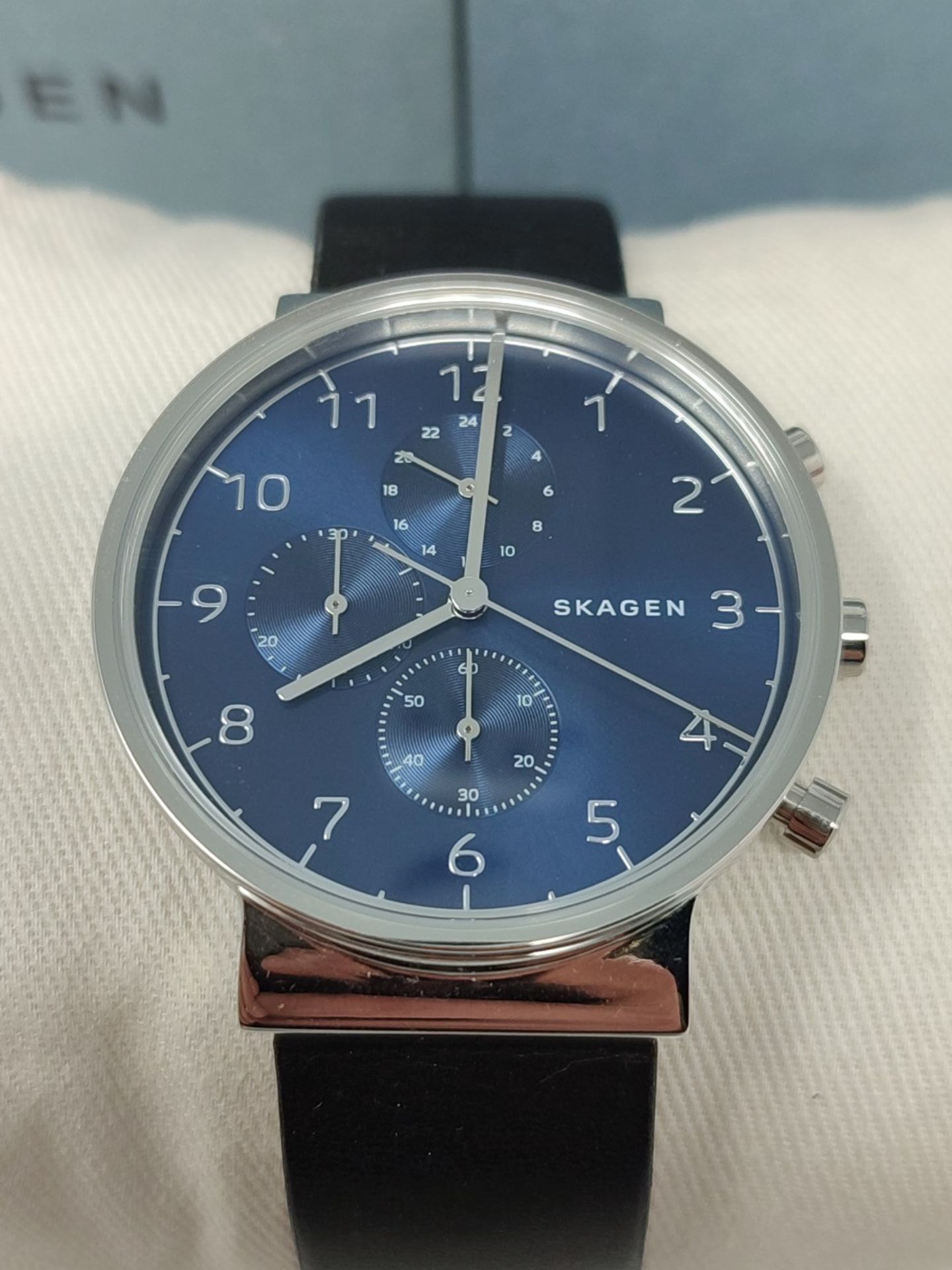 RRP £149.00 Skagen Mens Chronograph Quartz Watch with Leather Strap - Image 2 of 2