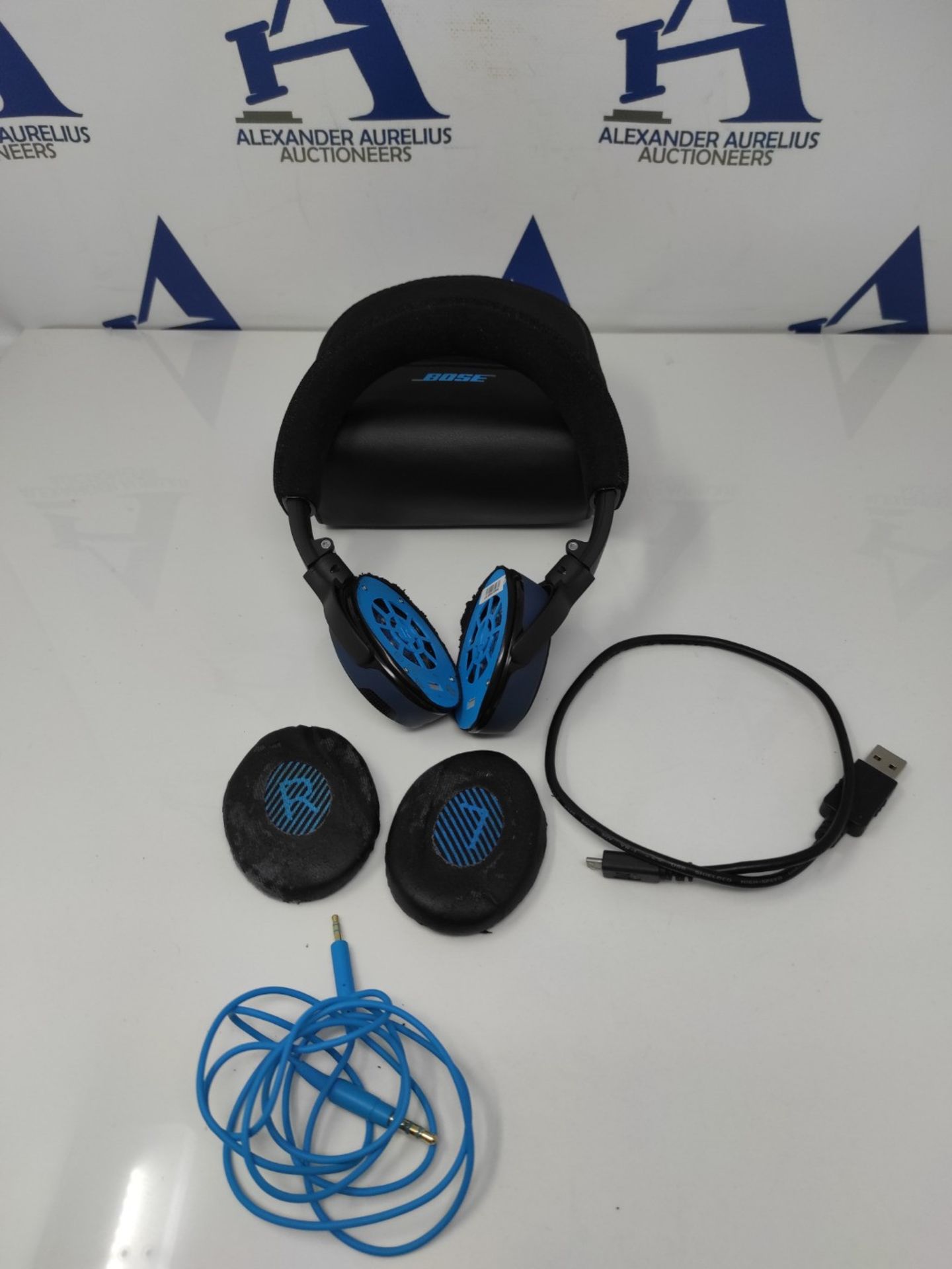RRP £160.00 [INCOMPLETE] Bose SoundLink Around-Ear Wireless Headphones II - Black - Image 3 of 3