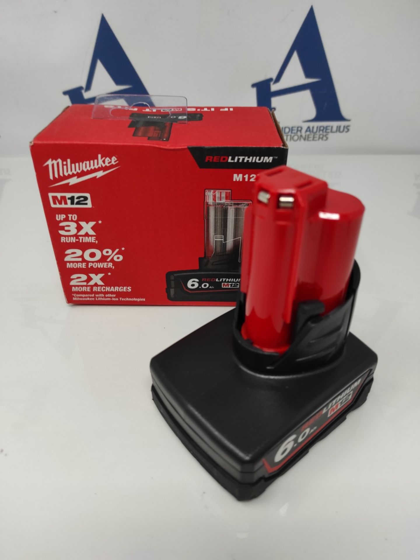 Milwaukee M12B6 12v 6.0Ah Red Lithium-ion Battery,4 x 4 x 10 cm - Bild 2 aus 2