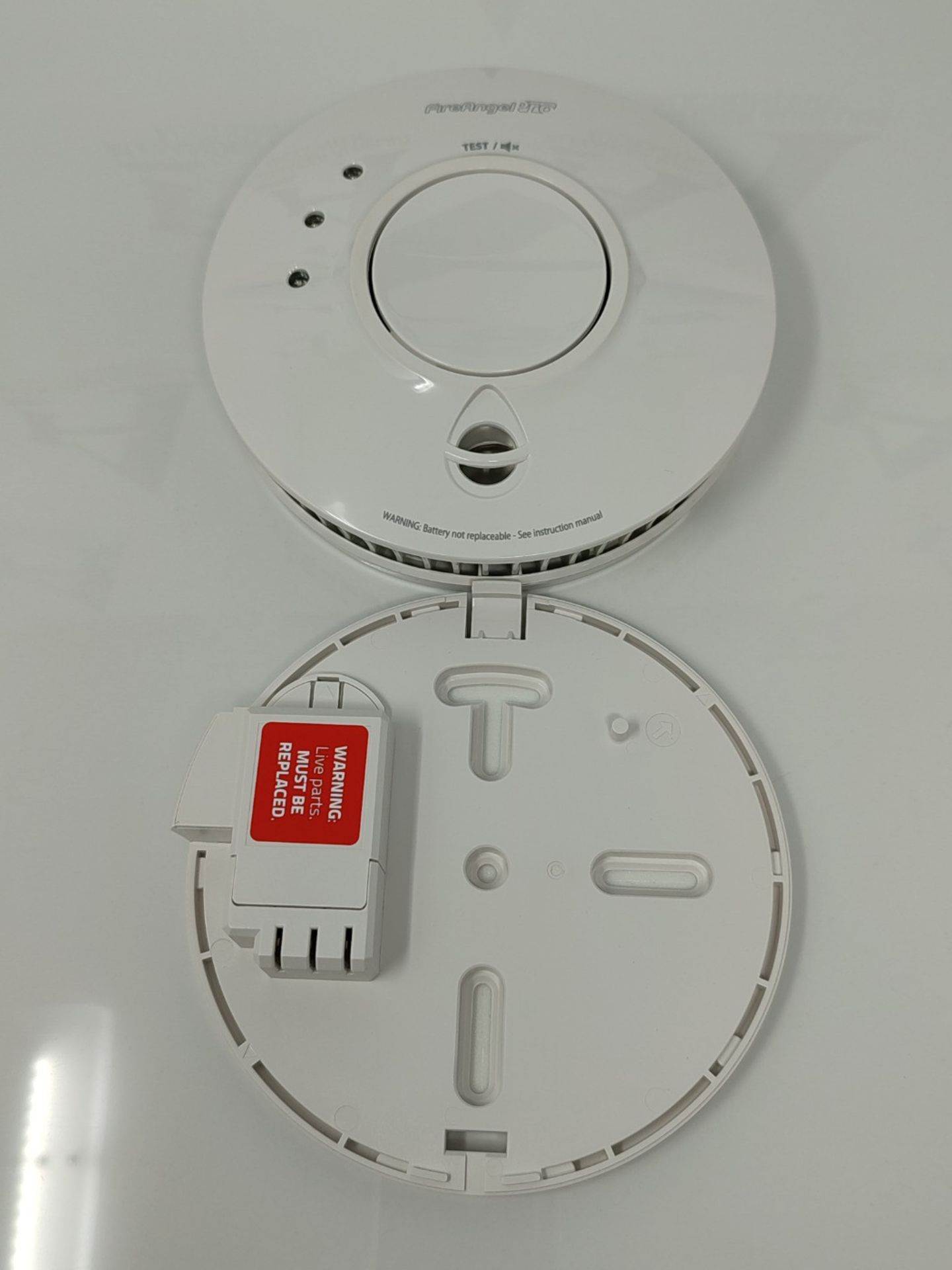 RRP £70.00 FireAngel Pro Connected Smart Smoke Alarm, Mains Powered with Wireless Interlink and 1 - Image 3 of 3
