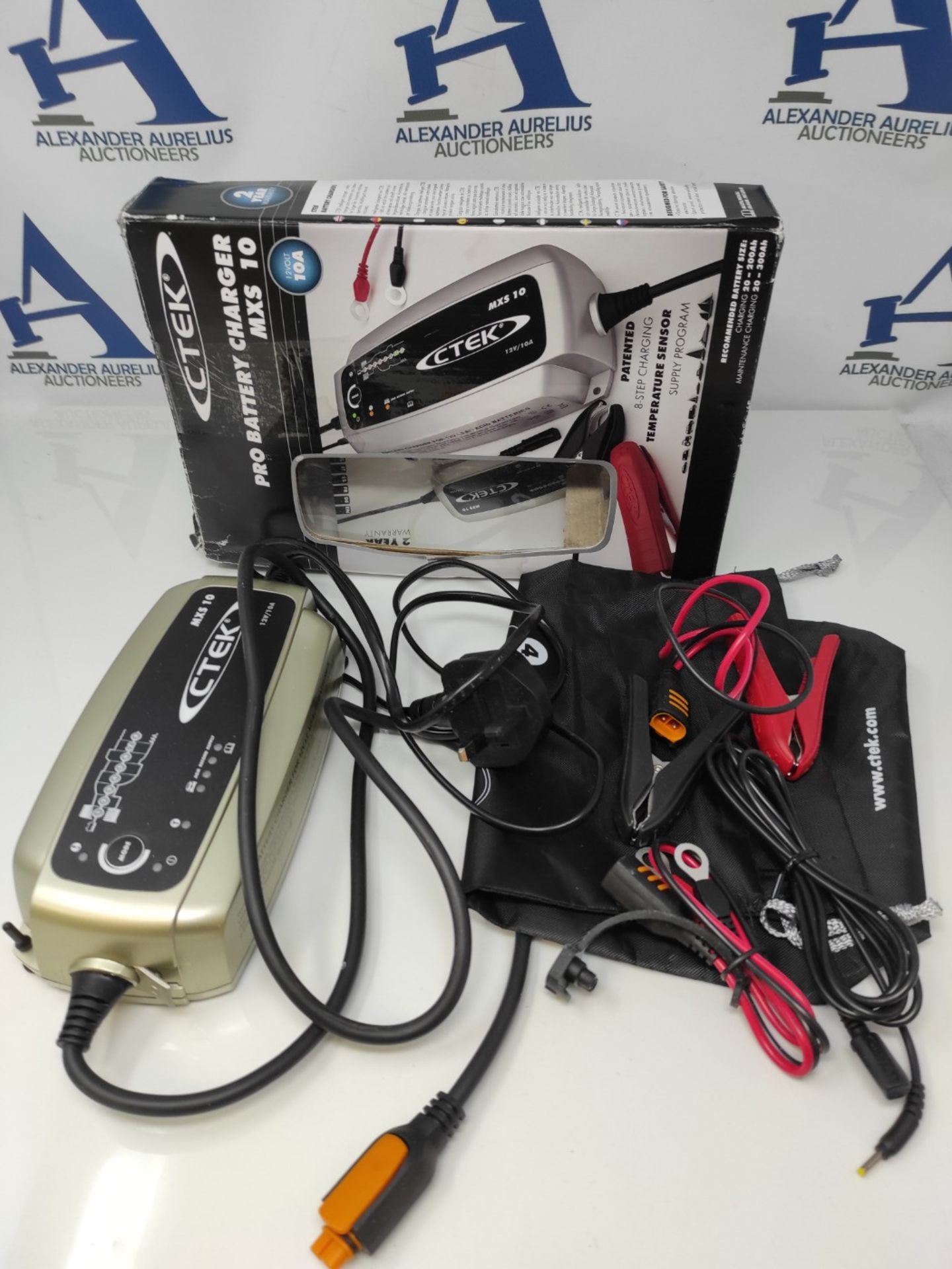 RRP £139.00 CTEK Multi MXS 10 10A 12V 8-Stage Battery Charger Conditioner - Image 2 of 2