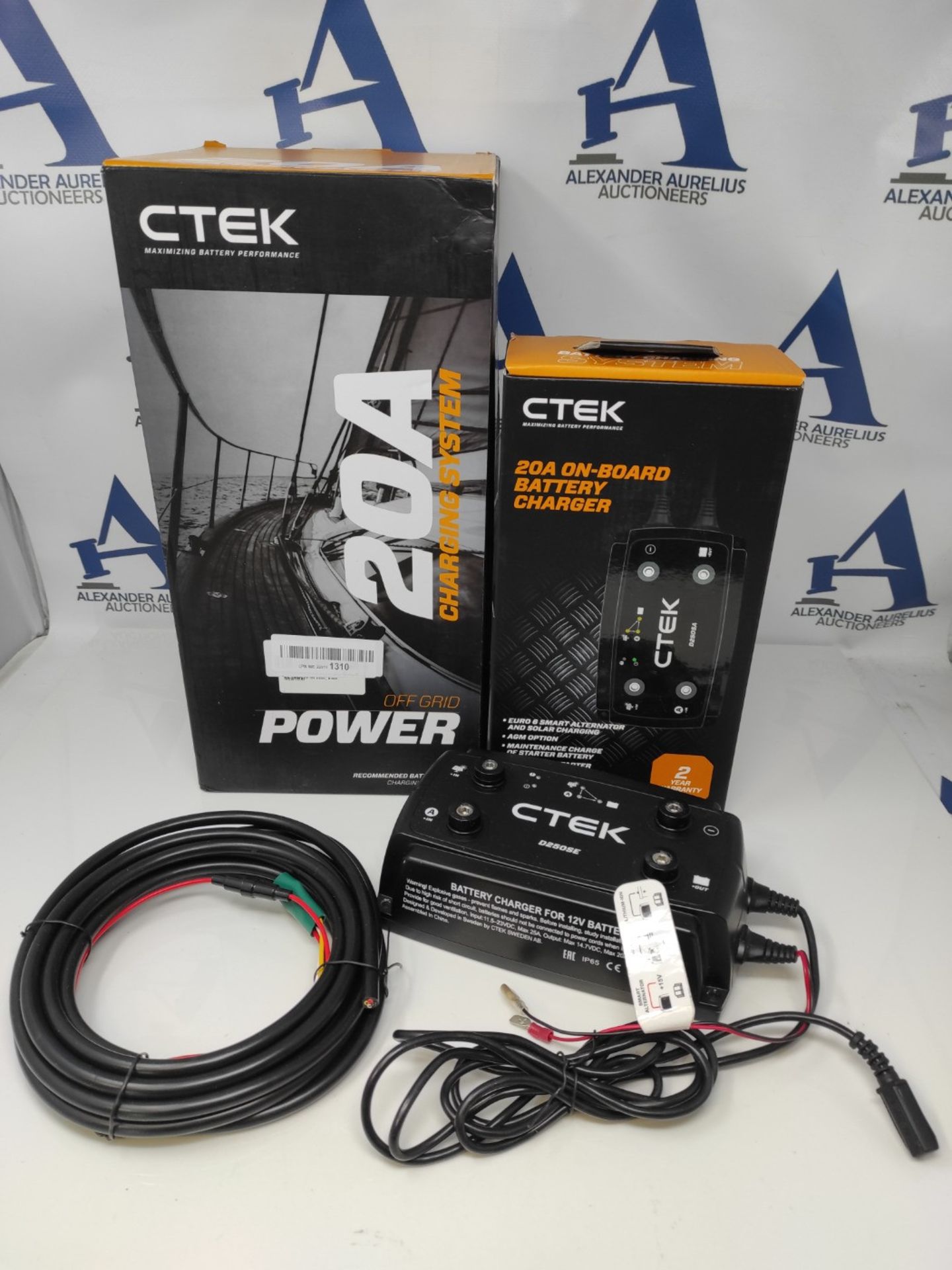 RRP £499.00 CTEK 40   256 20 A Off Grid Loading System: On-Board Charger + LCD Screen for ch - Bild 2 aus 2