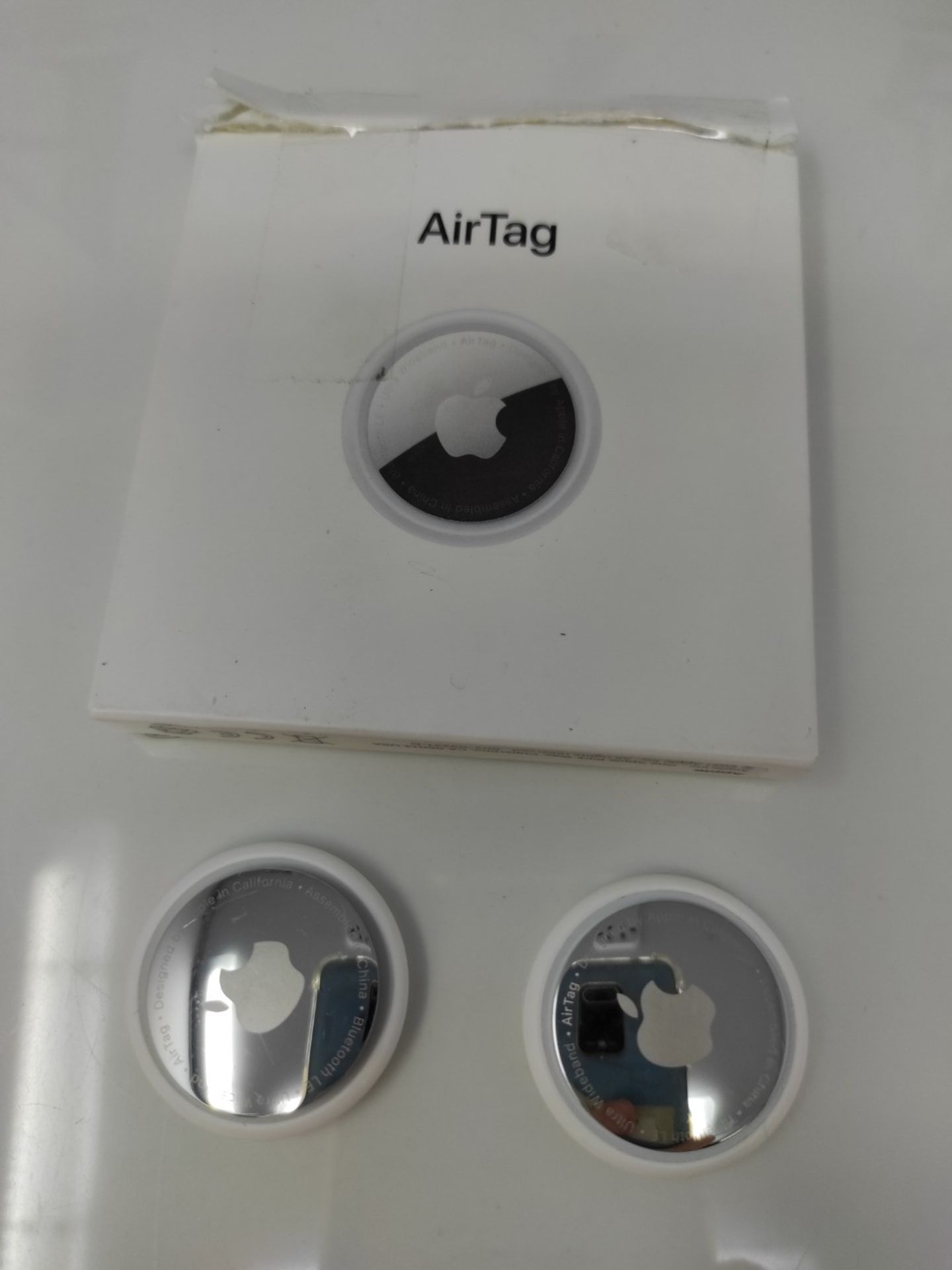 Apple AirTag. Track your keys, wallet, luggage, backpack. Replaceable battery. Water-r - Bild 2 aus 2