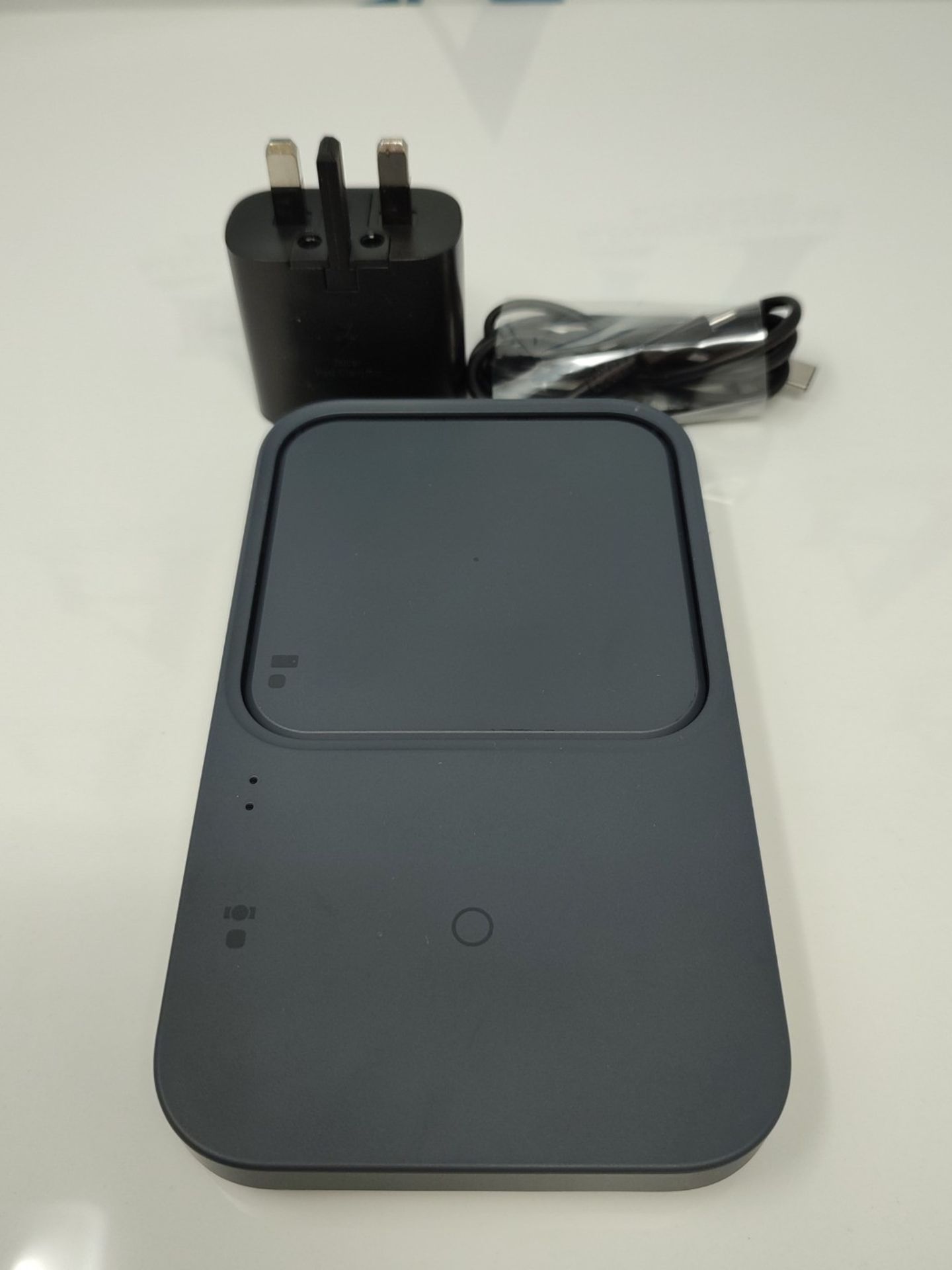Samsung Galaxy Official Wireless Duo Charging Pad, Black - Image 3 of 3