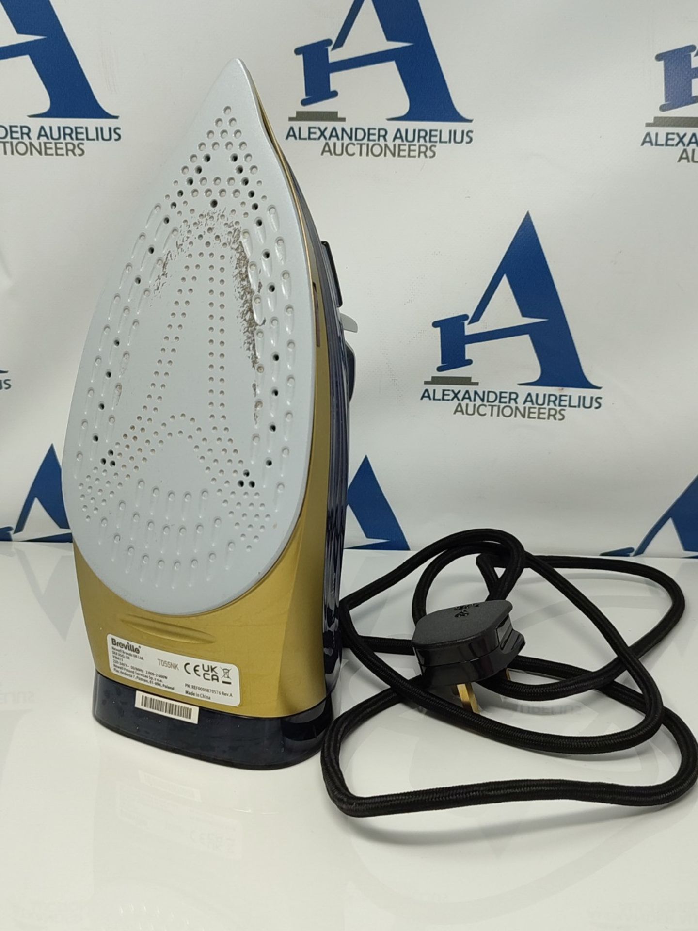 Breville SuperSteam Steam Iron | 2600W | Ceramic Soleplate | 190g Steam Shot | 300ml W - Bild 3 aus 3