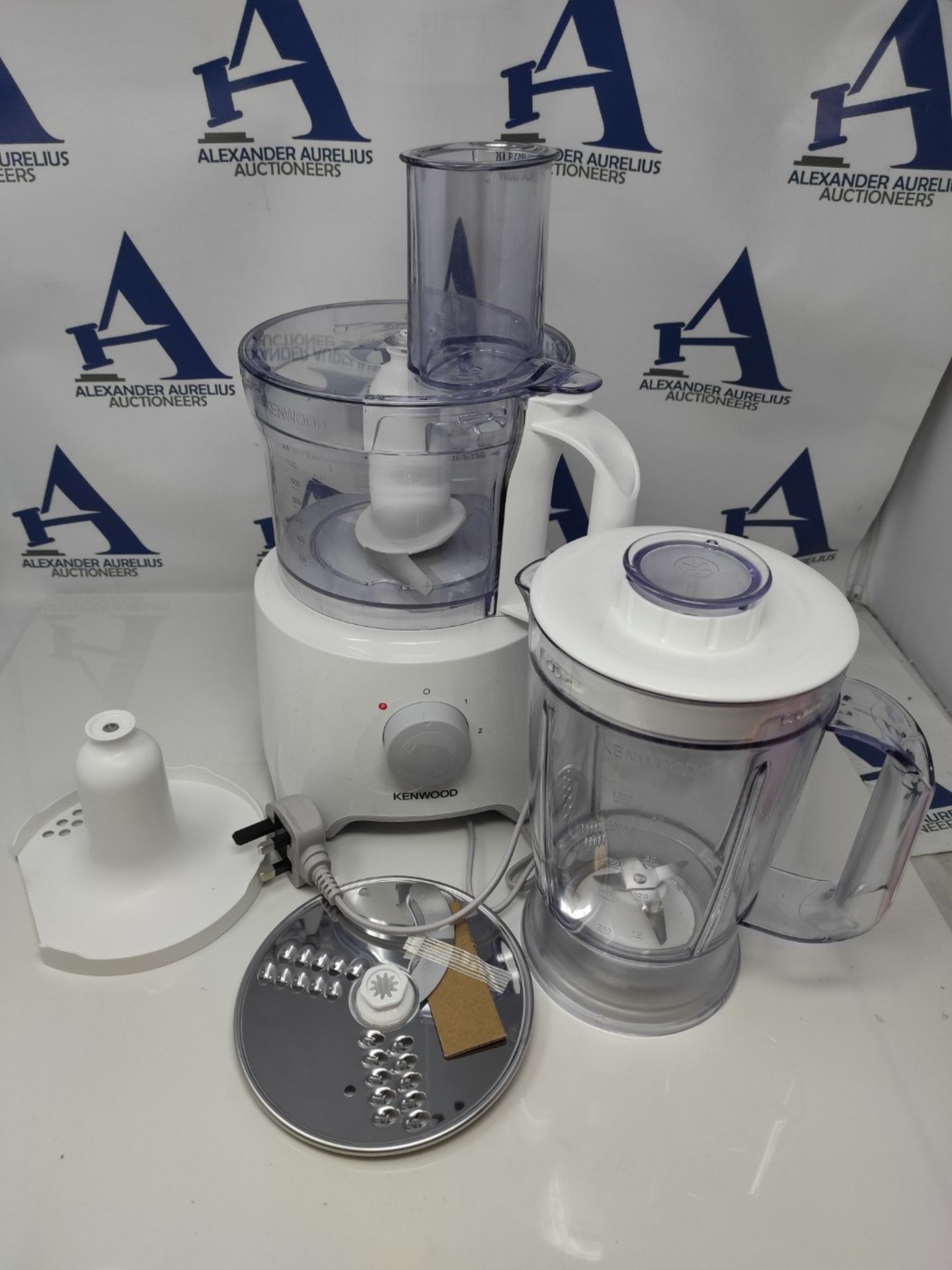 RRP £64.00 Kenwood Food Processor, 2.1L Bowl, 1.2 L Blender, Emulsifying, Knife Blade, Reversible - Image 3 of 3