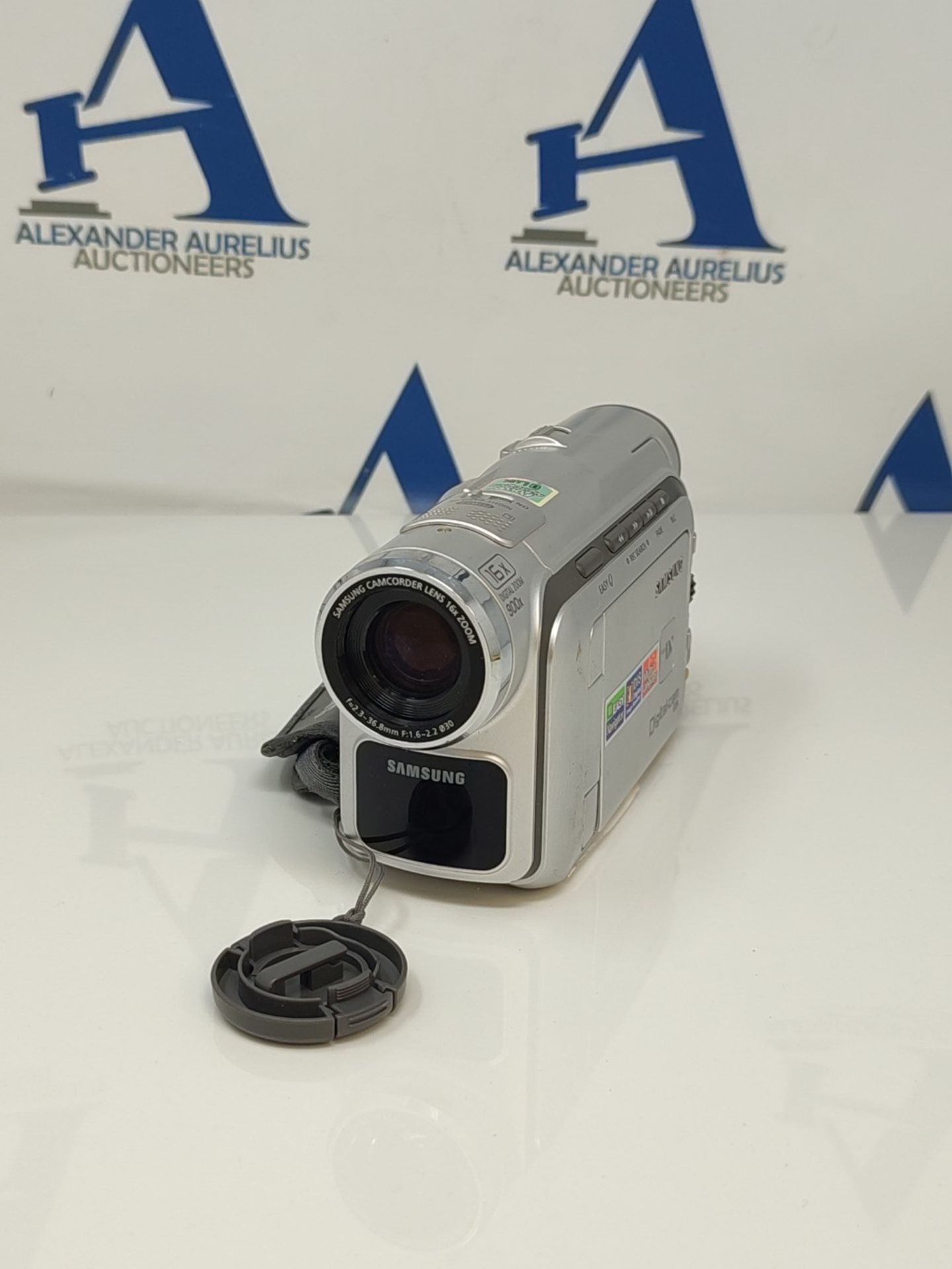 RRP £65.00 Samsung VP-D101 MiniDV 16x Optical Zoom Camcorder Digital Video Camera & Charger - Image 2 of 2