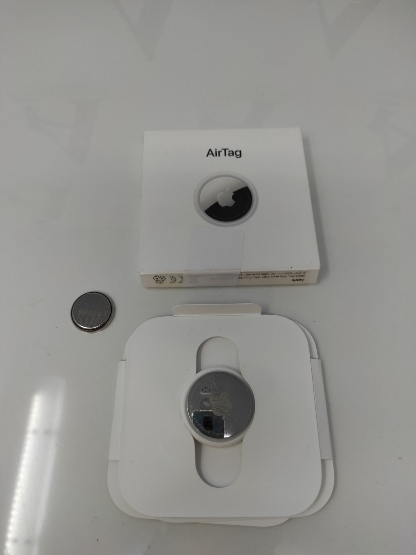 Apple AirTag. Track your keys, wallet, luggage, backpack. Replaceable battery. Water-r - Bild 2 aus 2
