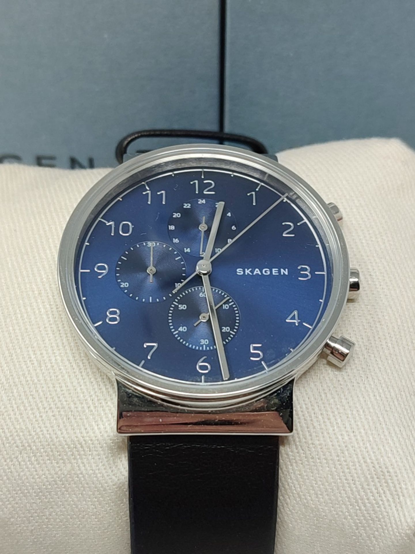 RRP £149.00 Skagen Mens Chronograph Quartz Watch with Leather Strap - Image 2 of 2