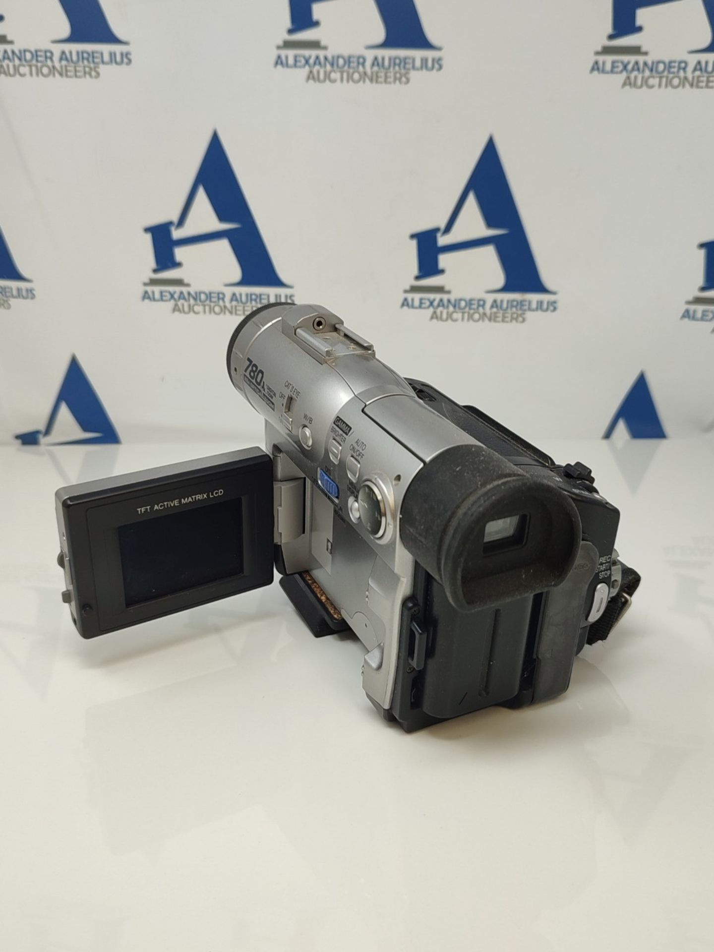 RRP £70.00 Sharp Camcorder Model nr VL-WD250H - Image 2 of 2