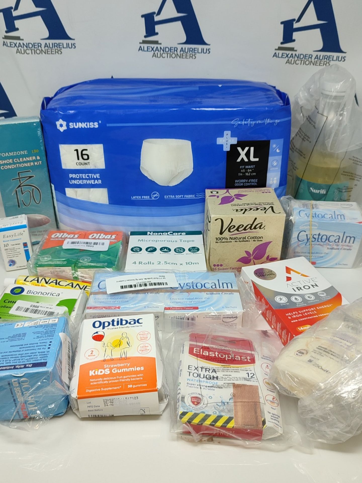 16 items of Pharmaceutical products and personal care