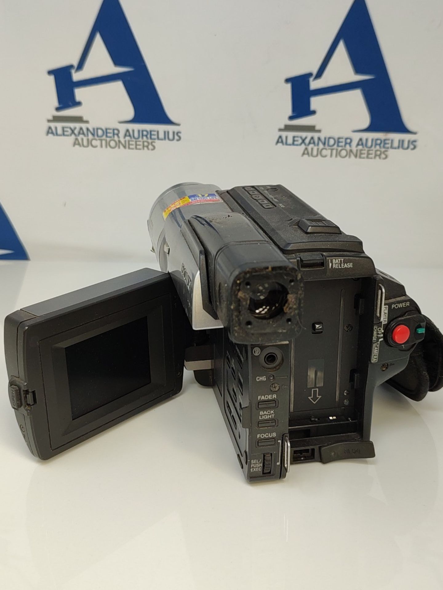 RRP £155.00 Sony Handycam Vision CCD-TRV78E - Bild 2 aus 2