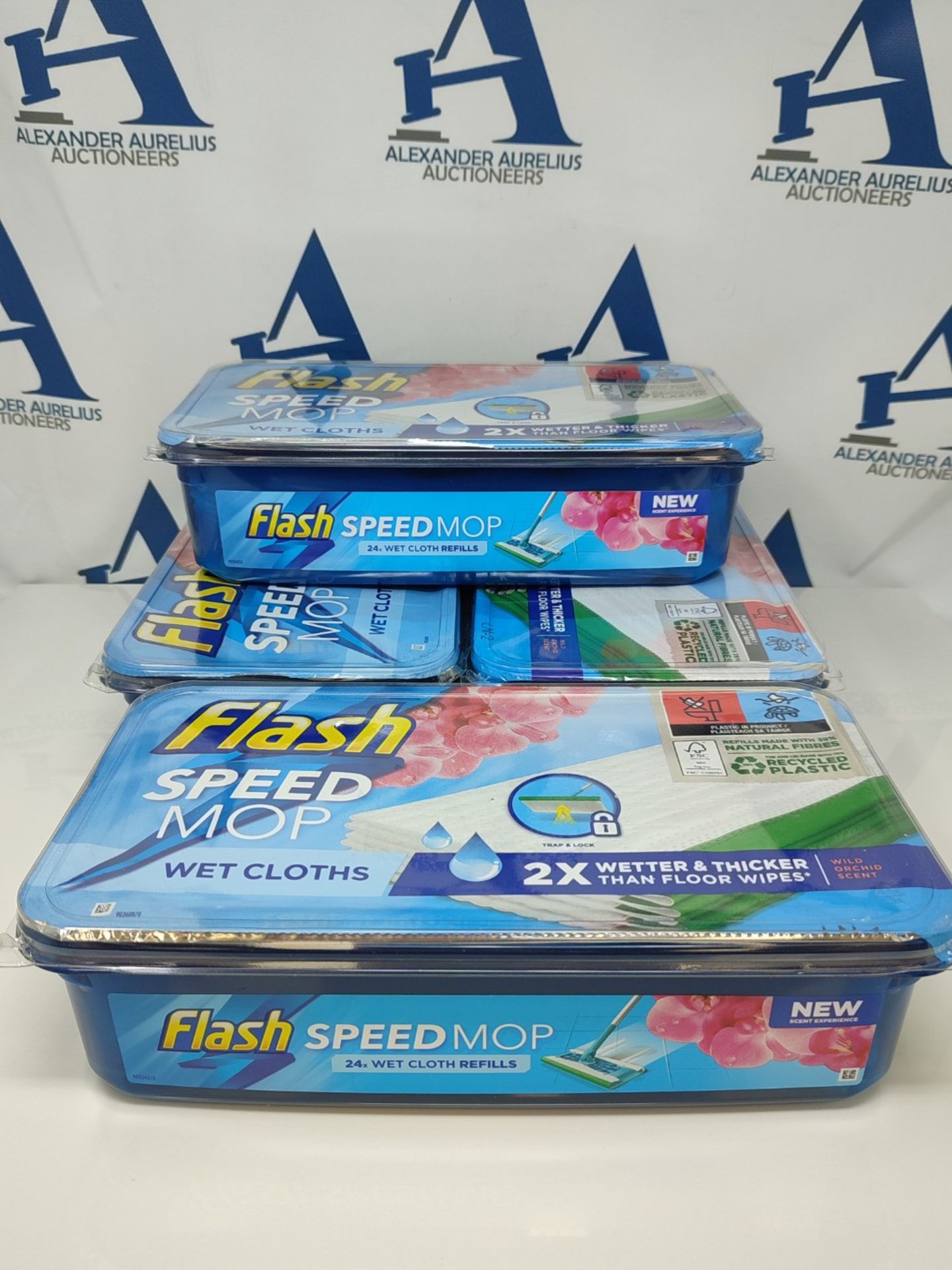 RRP £52.00 4 x Flash Speedmop Wet Cloth Refills, Fast Easy and Hygienic, wild orchid scent, 24 Cl