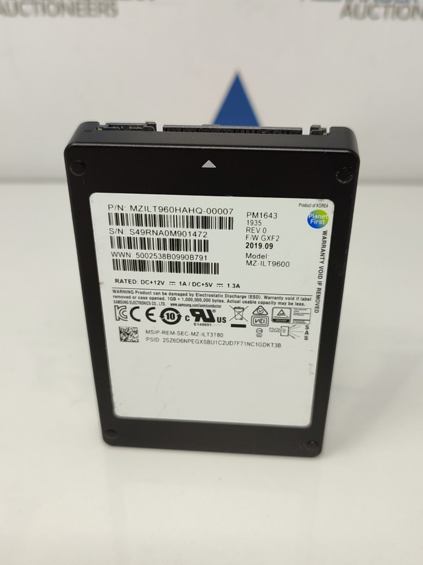 RRP £337.00 Samsung PM1643 MZILT960HAHQ - Solid state drive - 960 GB - Internal (Desktop) - 2.5" - - Bild 2 aus 3