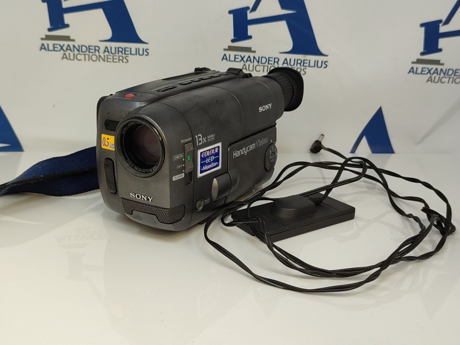 Vintage Camcorder SONY Handycam Vision CCD-TRV10E