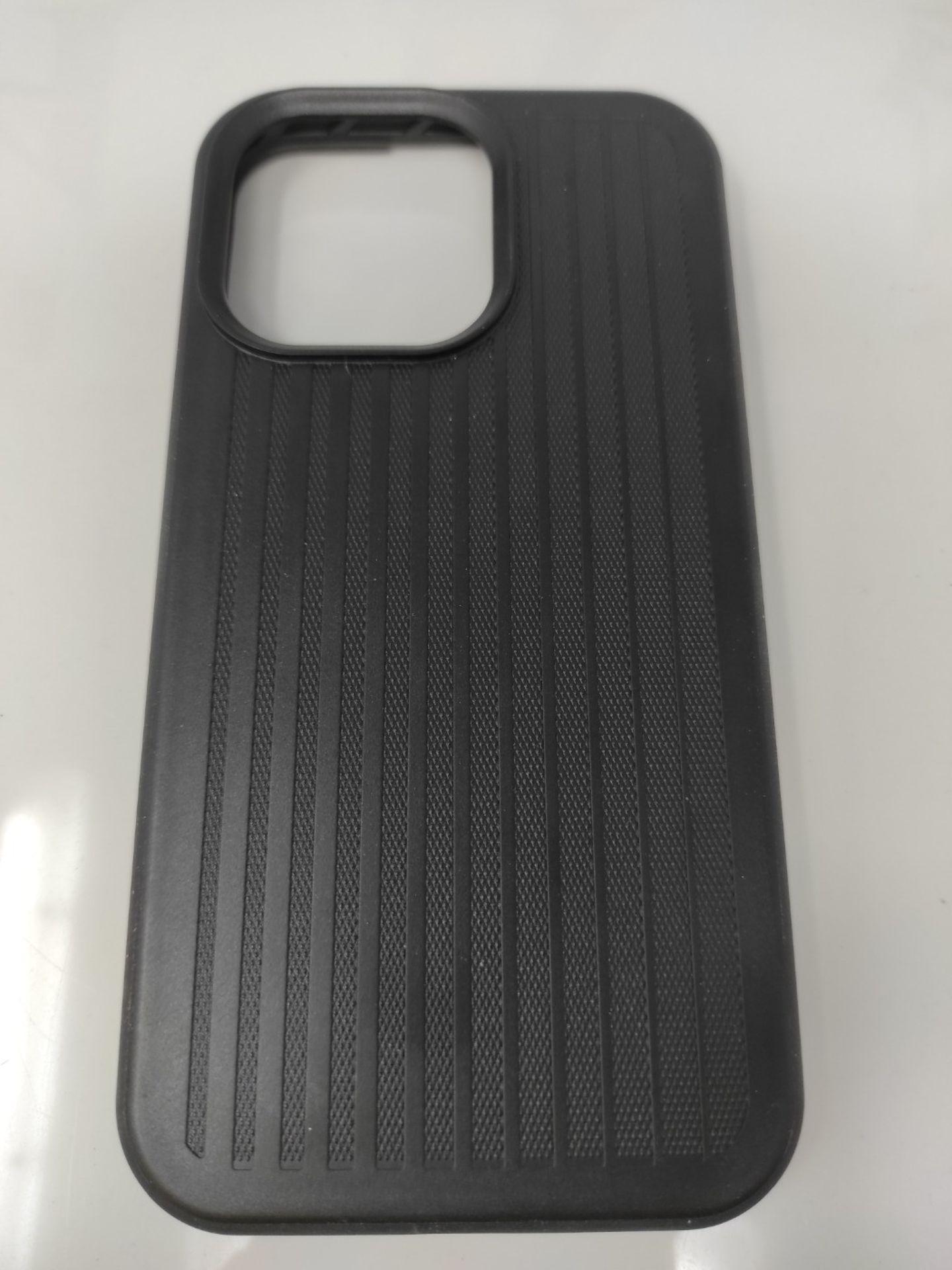 OtterBox 77-85462 for Apple iPhone 13 Pro, Cooling and Antimicrobial Gaming Max Grip C - Image 3 of 3