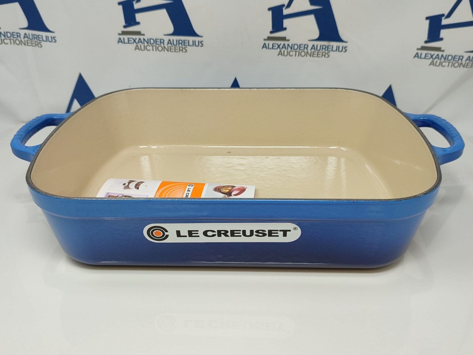 RRP £215.00 Le Creuset Signature Enamelled Cast Iron Rectangular Roasting Dish, 33 cm, 4.9 Litres, - Image 2 of 3