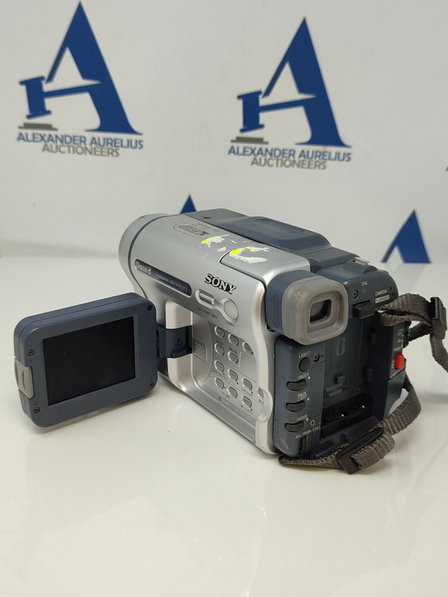 RRP £400.00 Sony PAL Handycam Camcorder Digital8 - Video Transfer (DCR-TRV255E) - Image 2 of 2