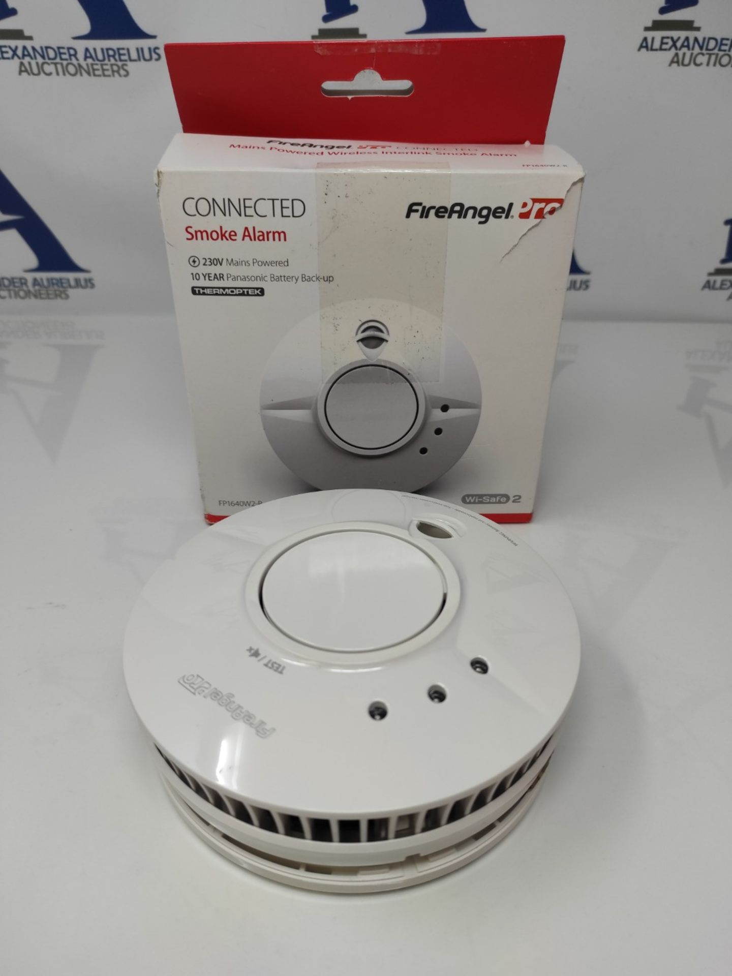 RRP £70.00 FireAngel Pro Connected Smart Smoke Alarm, Mains Powered with Wireless Interlink and 1 - Image 2 of 2