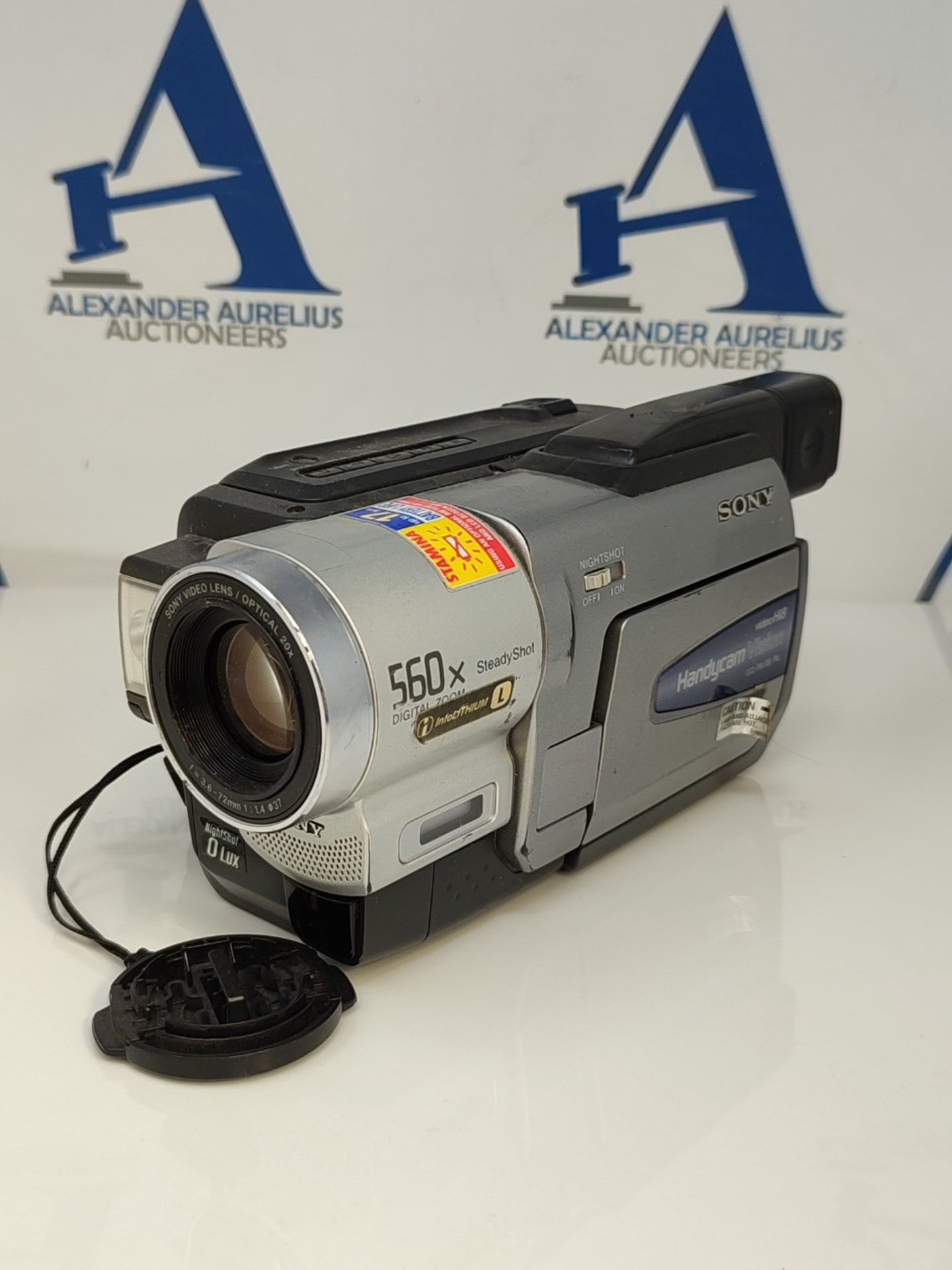 RRP £155.00 Sony Handycam Vision CCD-TRV78E