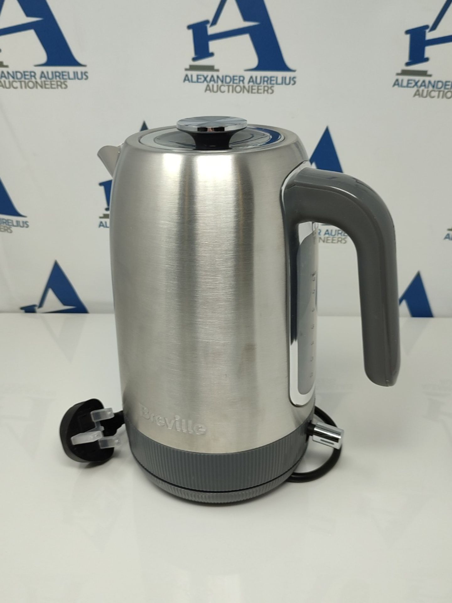 Breville Edge Electric Kettle | 1.7 Litre | Glows When Hot to Avoid Re-Boiling | 3kW F - Image 3 of 3
