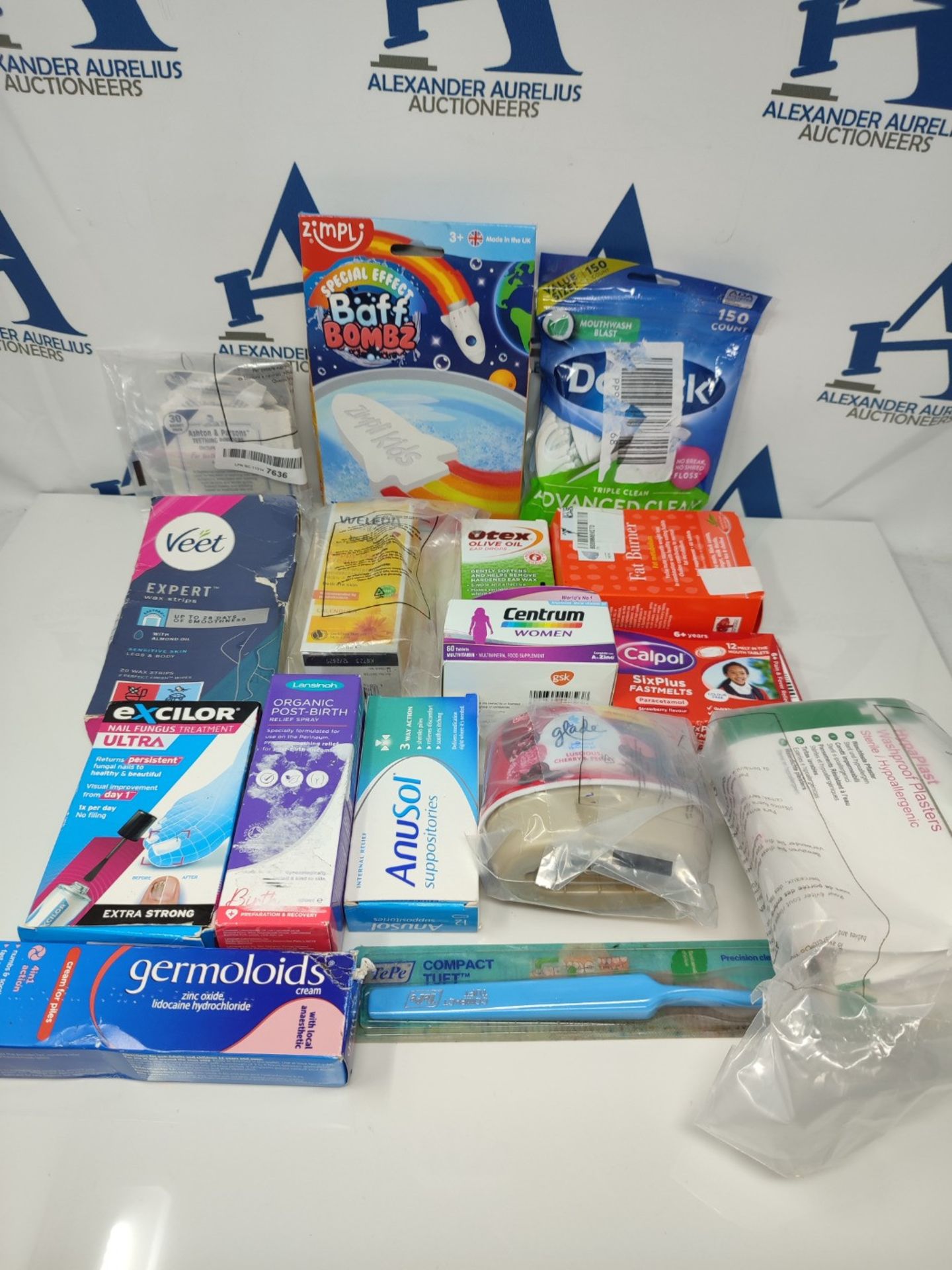 16 items of Pharmaceutical products and personal care: Glade, Otex, Lasinoh, Veet and