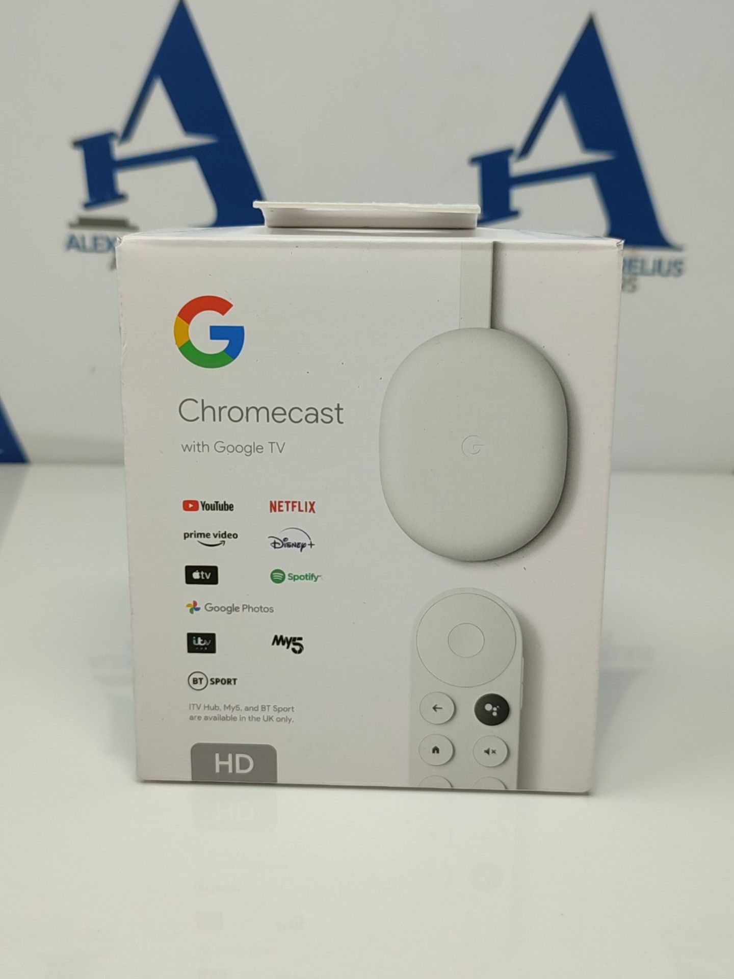 Chromecast with Google TV (HD) Snow  Streaming entertainment on your TV with voice - Image 2 of 3