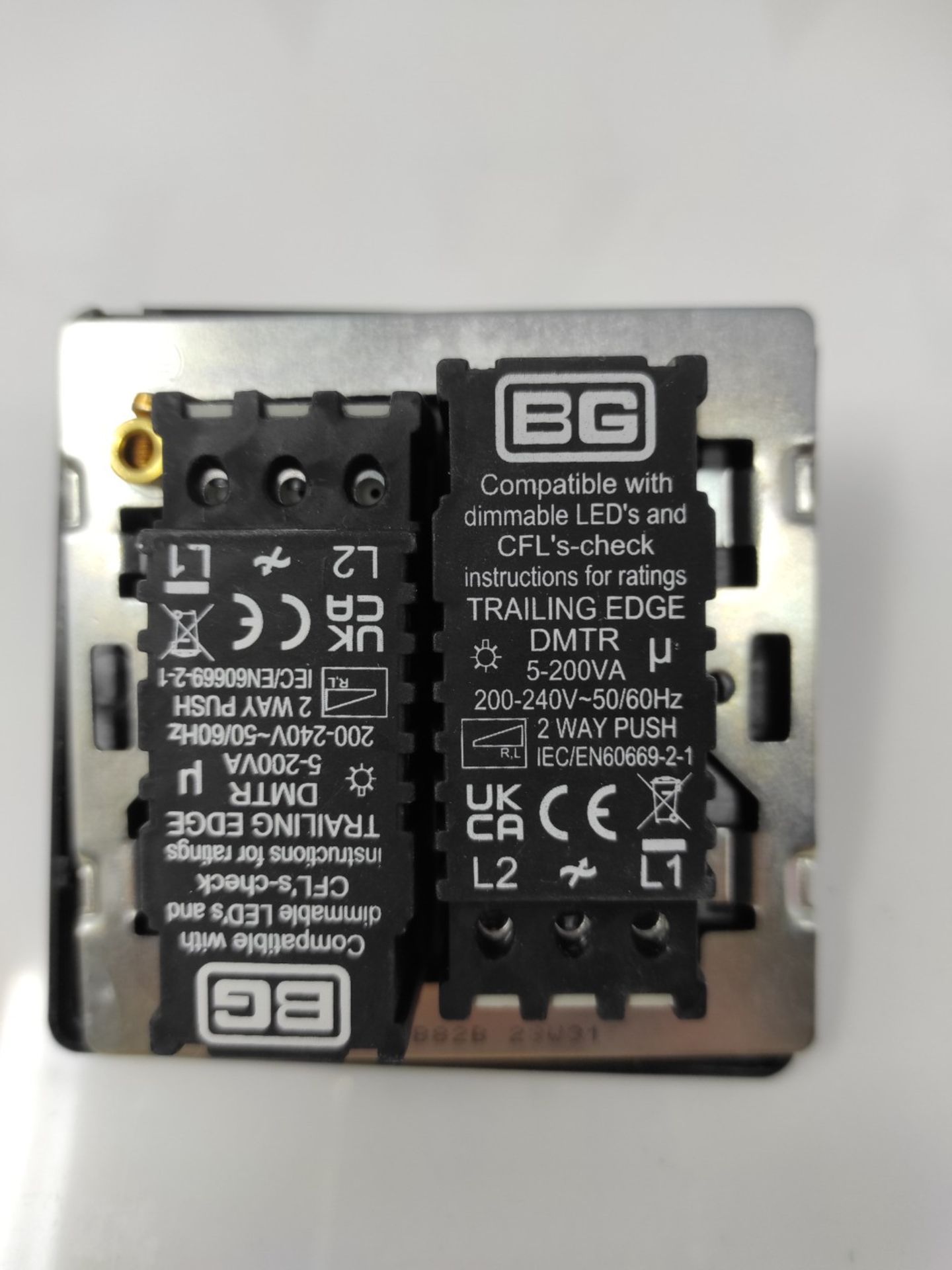 BG Electrical Evolve Double Dimmer Switch, 2-Way Push On/Off, 200W, Matt Black - Bild 3 aus 3