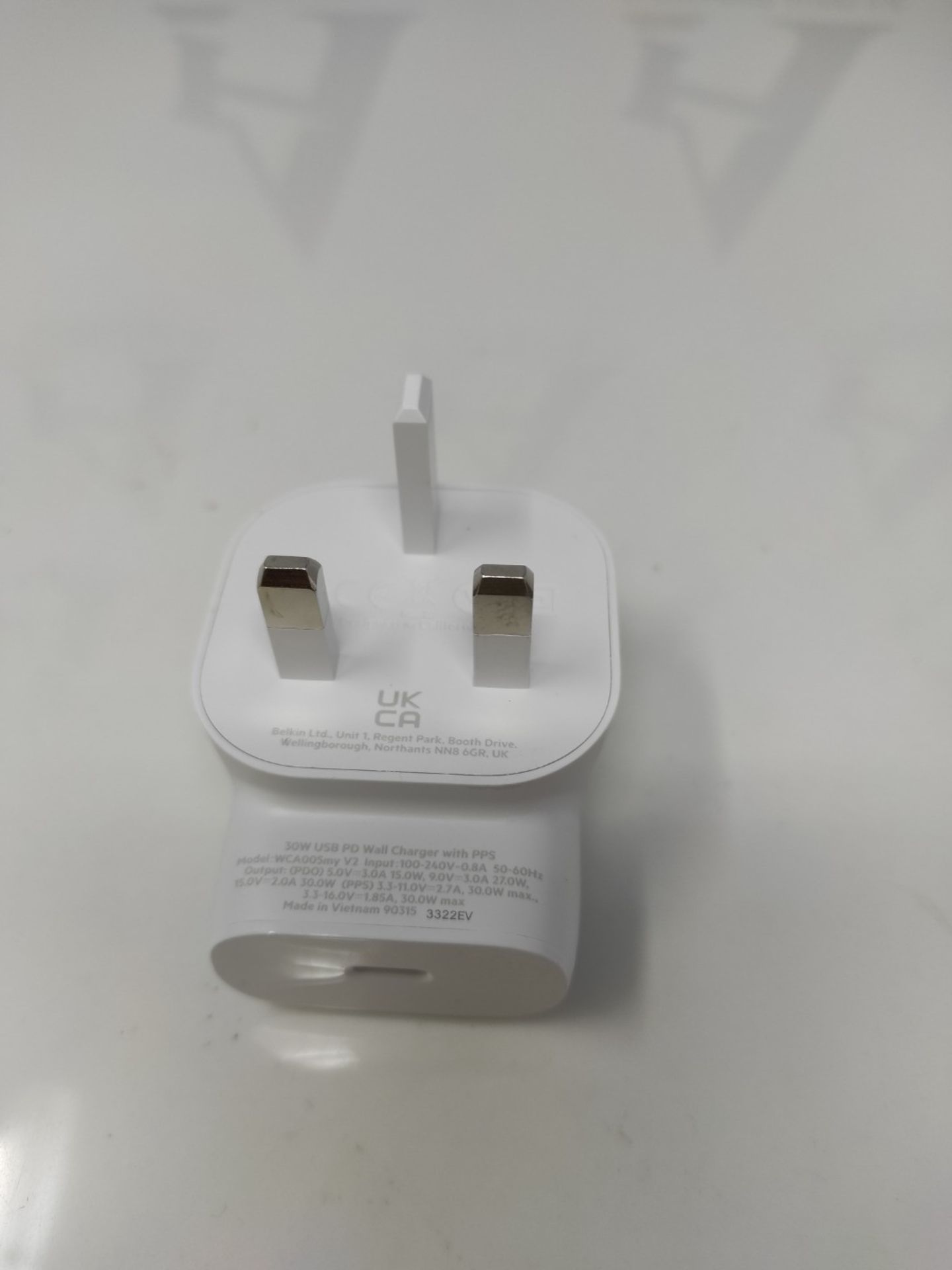 Belkin 30W USB C wall charger with PPS, Power Delivery, USB-IF certified PD 3.0, fast - Image 2 of 2