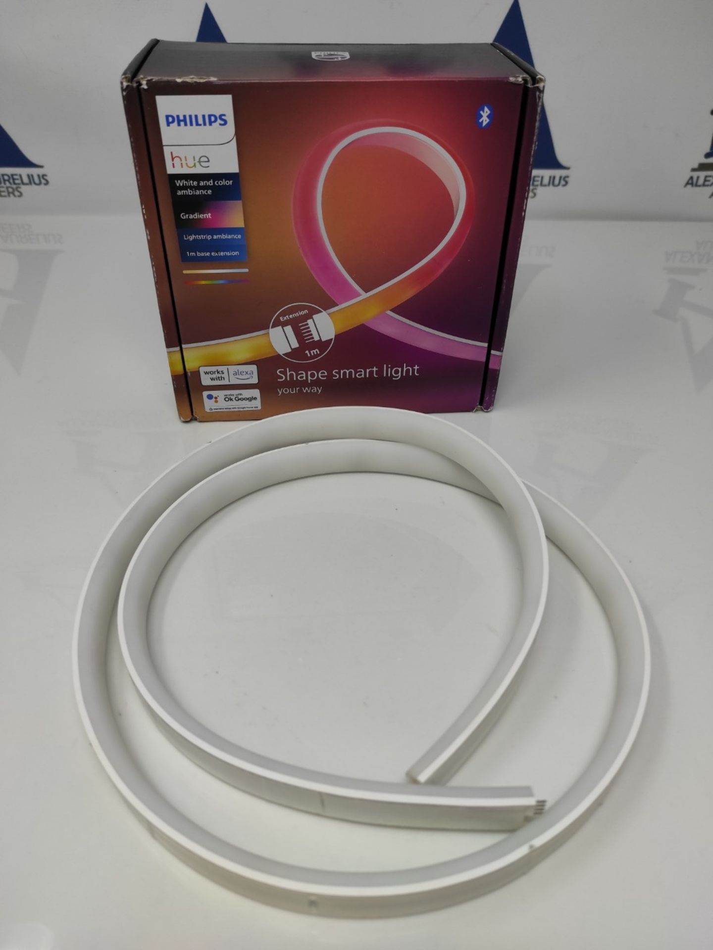 Philips Hue NEW Gradient Light Strip 1m Extension. For Syncing with Entertainment, Med - Bild 2 aus 2