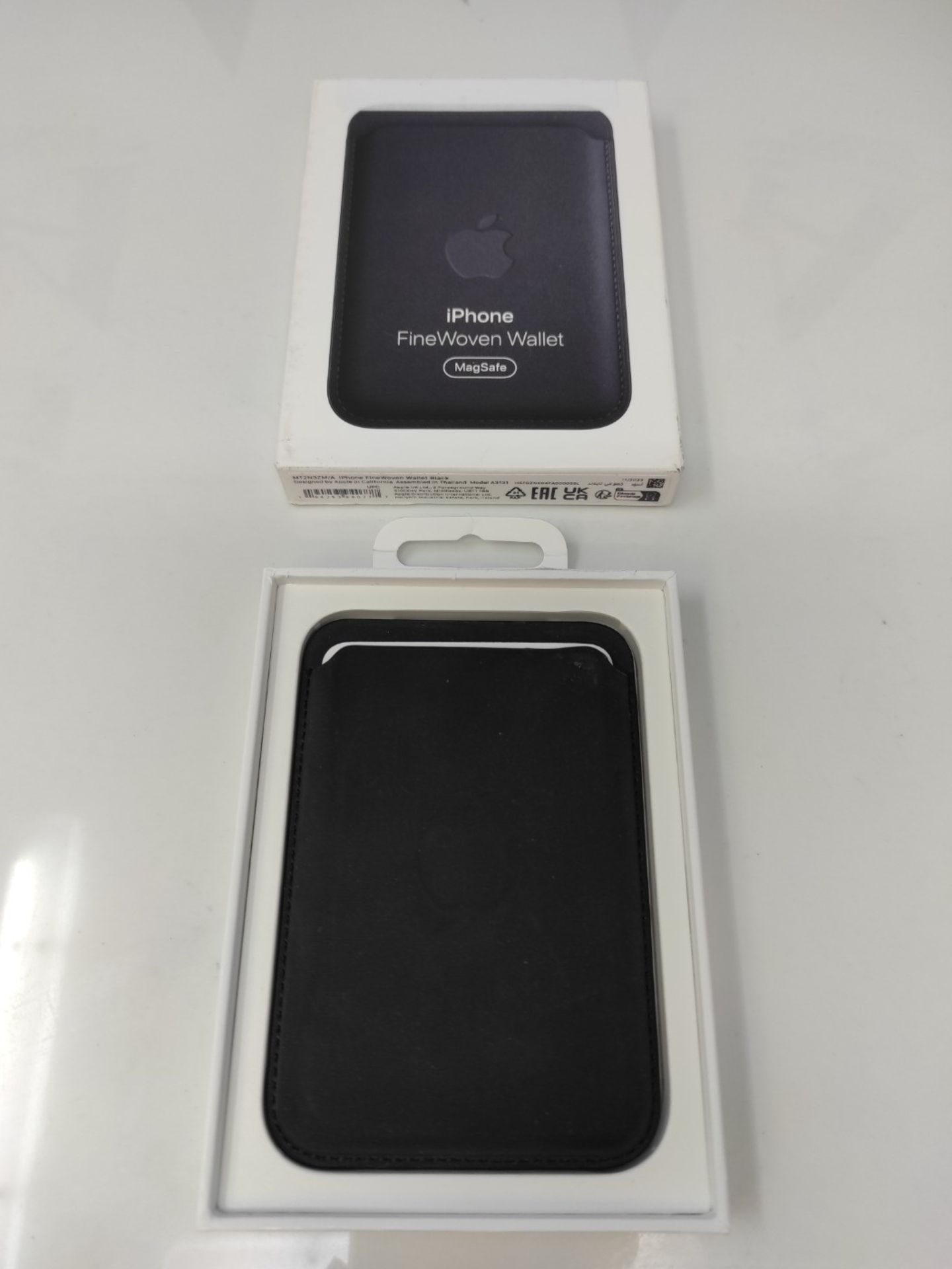 RRP £59.00 Apple iPhone FineWoven Wallet with MagSafe - Black - Bild 2 aus 2