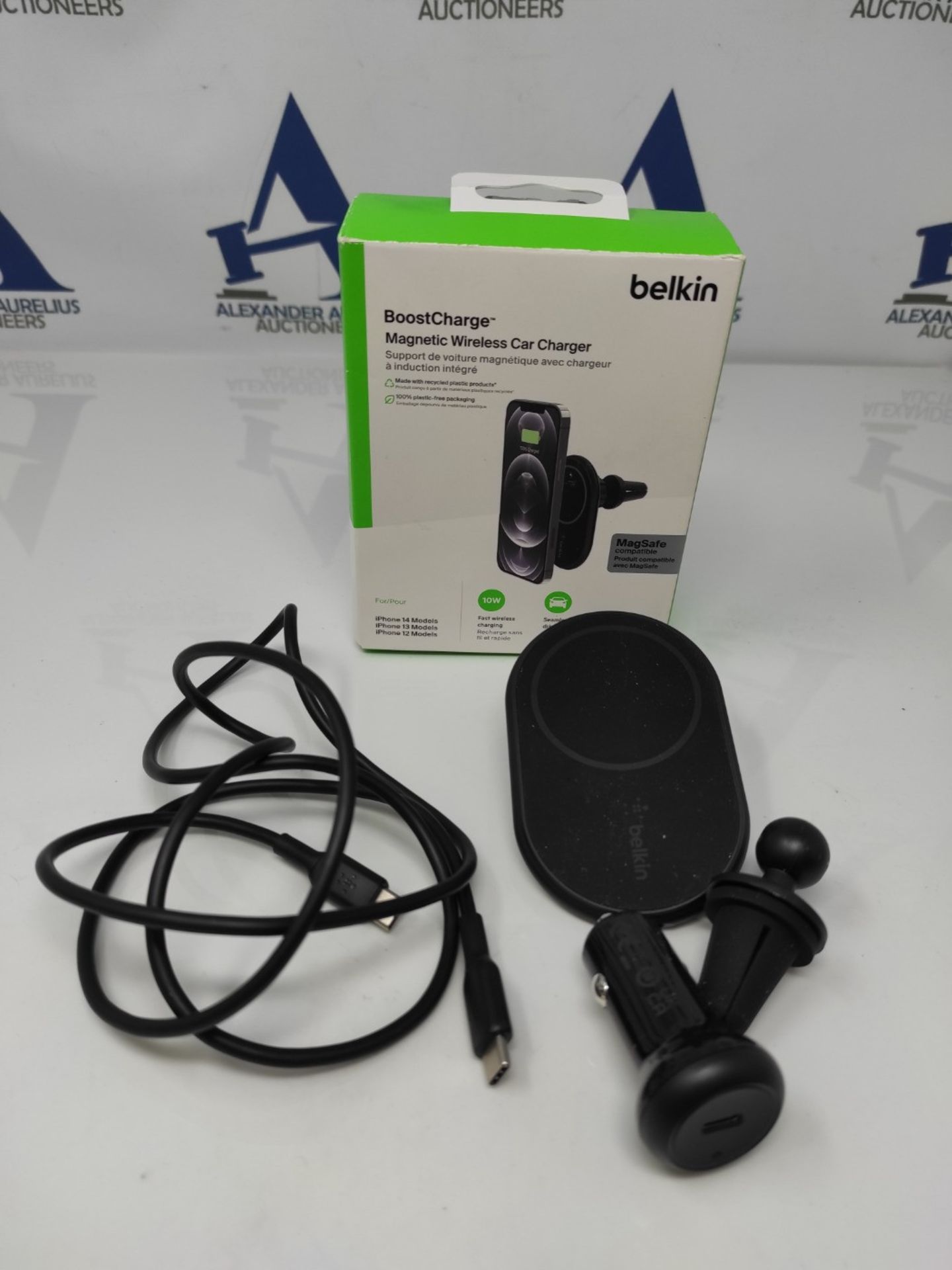 Belkin BoostCharge Wireless Charger, Magnetic Car Charger, Phone Mount Holder Compatib - Image 2 of 2