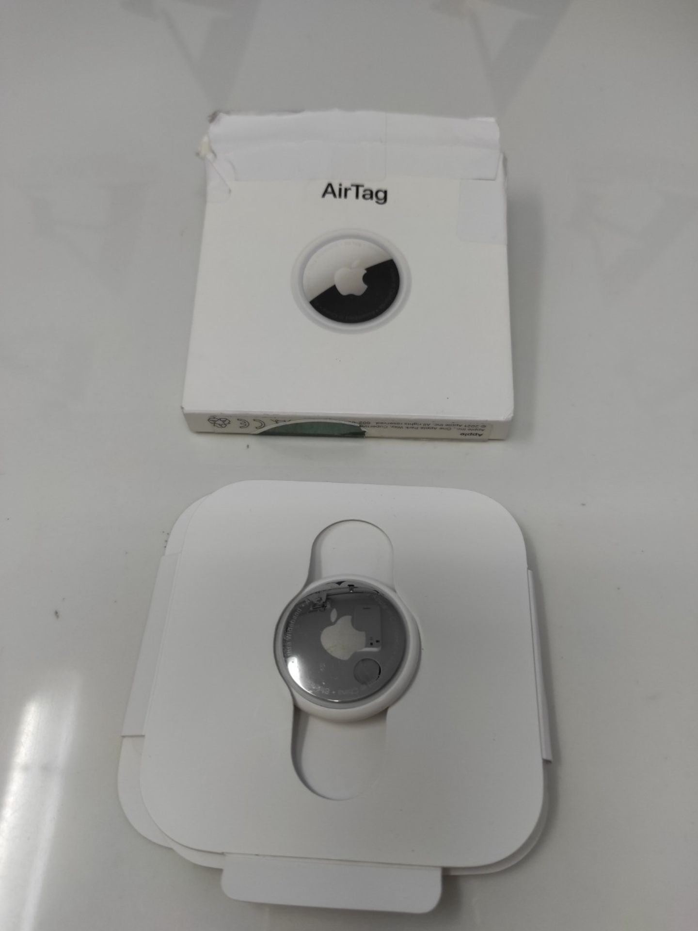 Apple AirTag. Track your keys, wallet, luggage, backpack. Replaceable battery. Water-r - Image 2 of 2