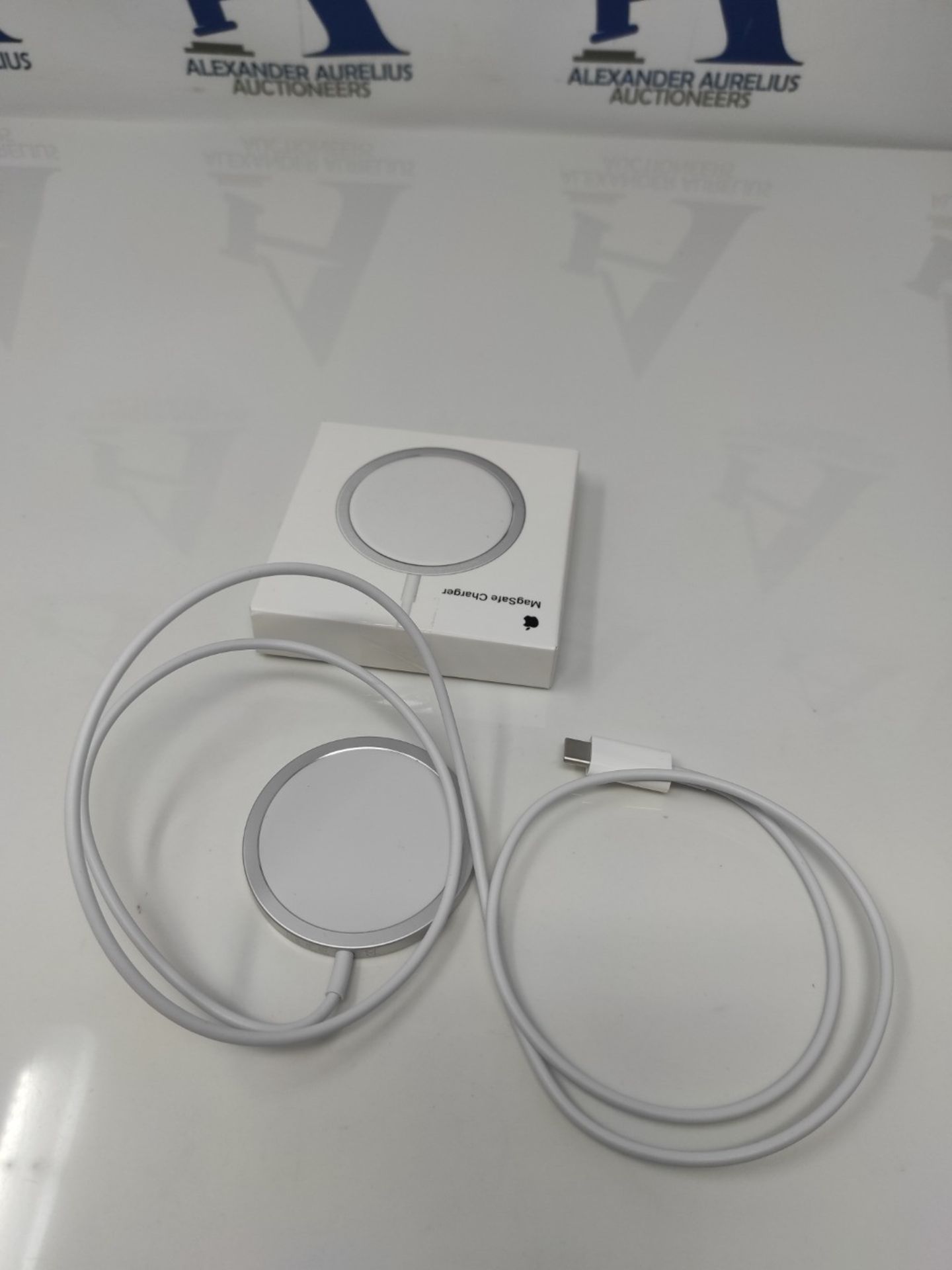 Apple MagSafe Charger - Image 2 of 2