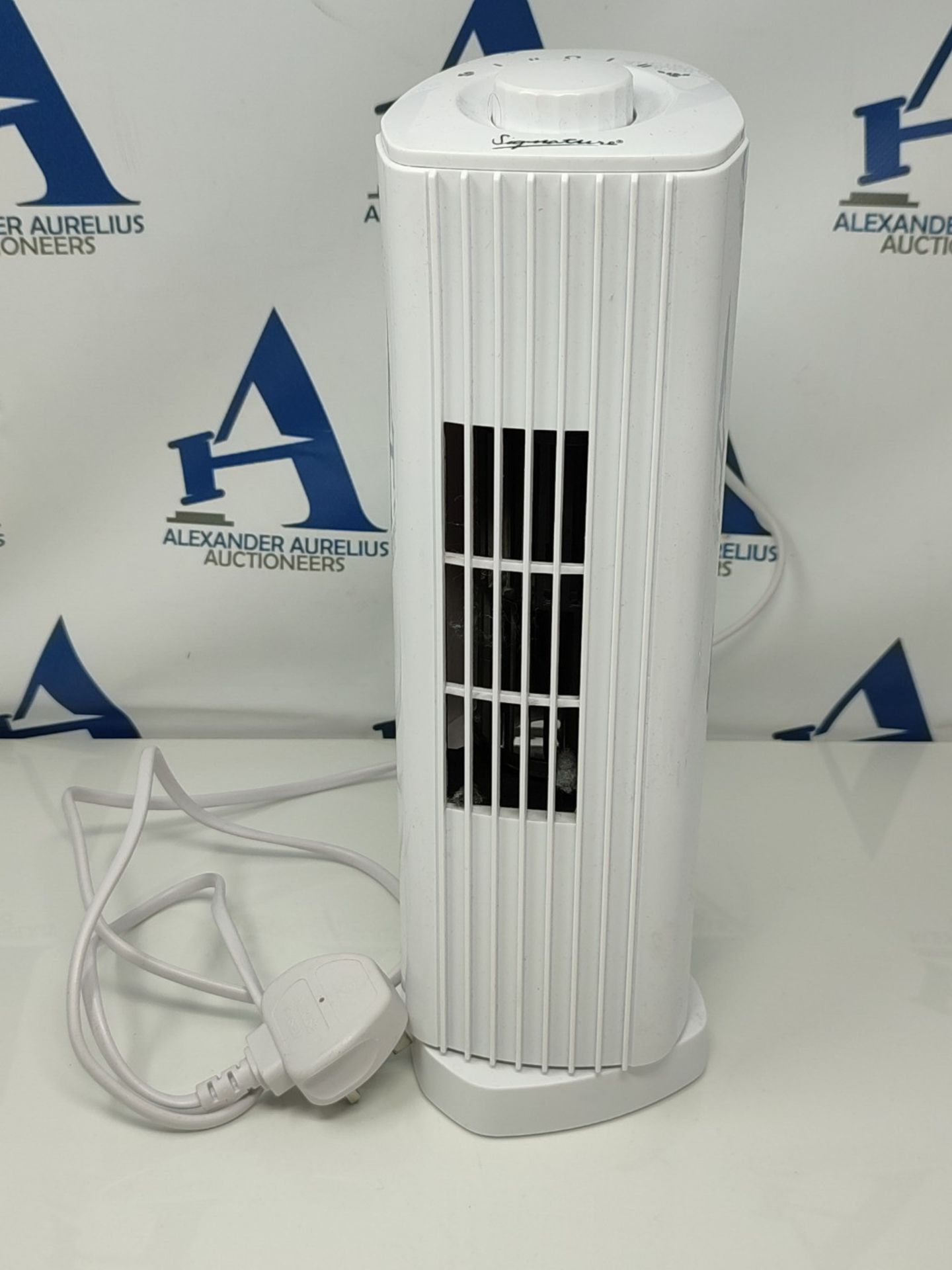 Signature S40005 Portable Mini Tower Fan with 90 Degree Oscillation or Fixed Cold Air - Image 2 of 2