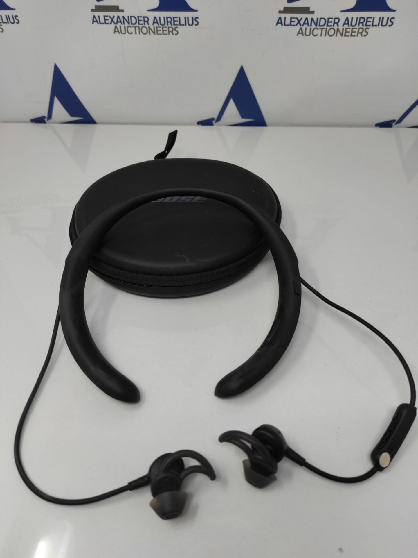 RRP £250.00 Bose QuietControl 30 Wireless In-Ear Headphones - Black - Image 2 of 3